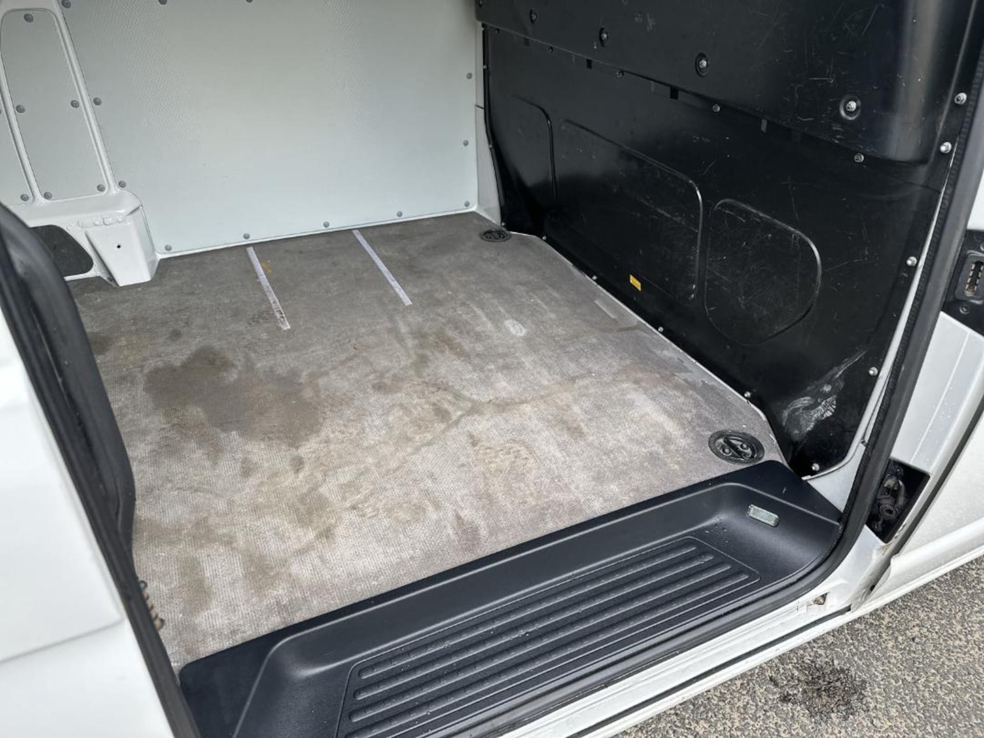 Volkswagen T6.1 Transporter Kasten langer Radstand