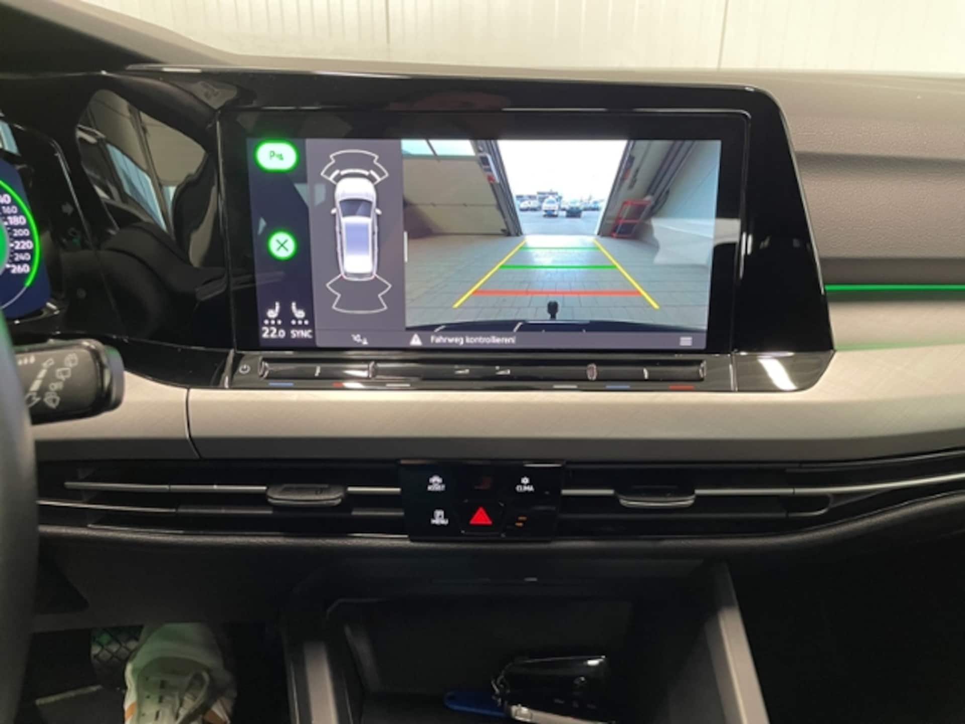 Volkswagen Golf Variant Life