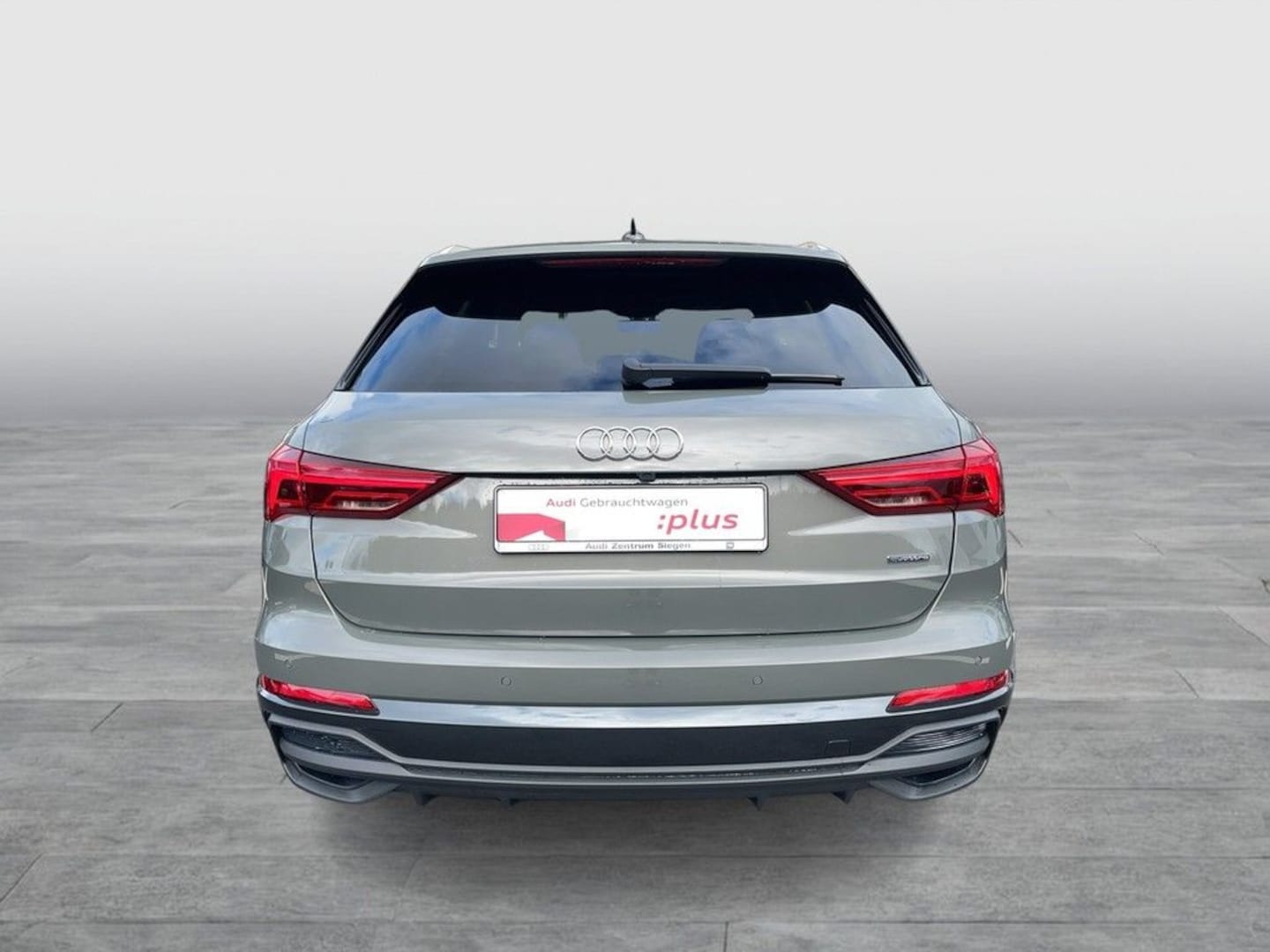 Bild über Audi Q3 TFSI quattro 180 kW S tronic - für weitere Informationen kontaktieren Sie den Audi Partner