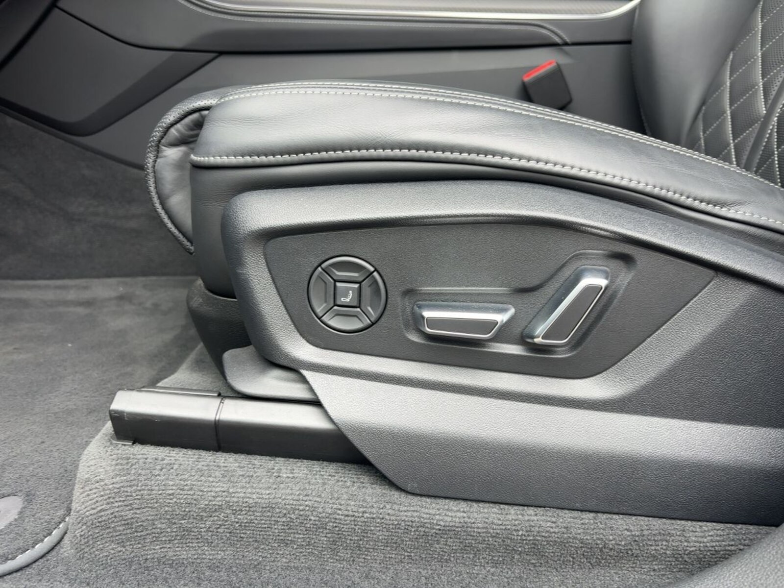 Audi Q8 – Bild 14