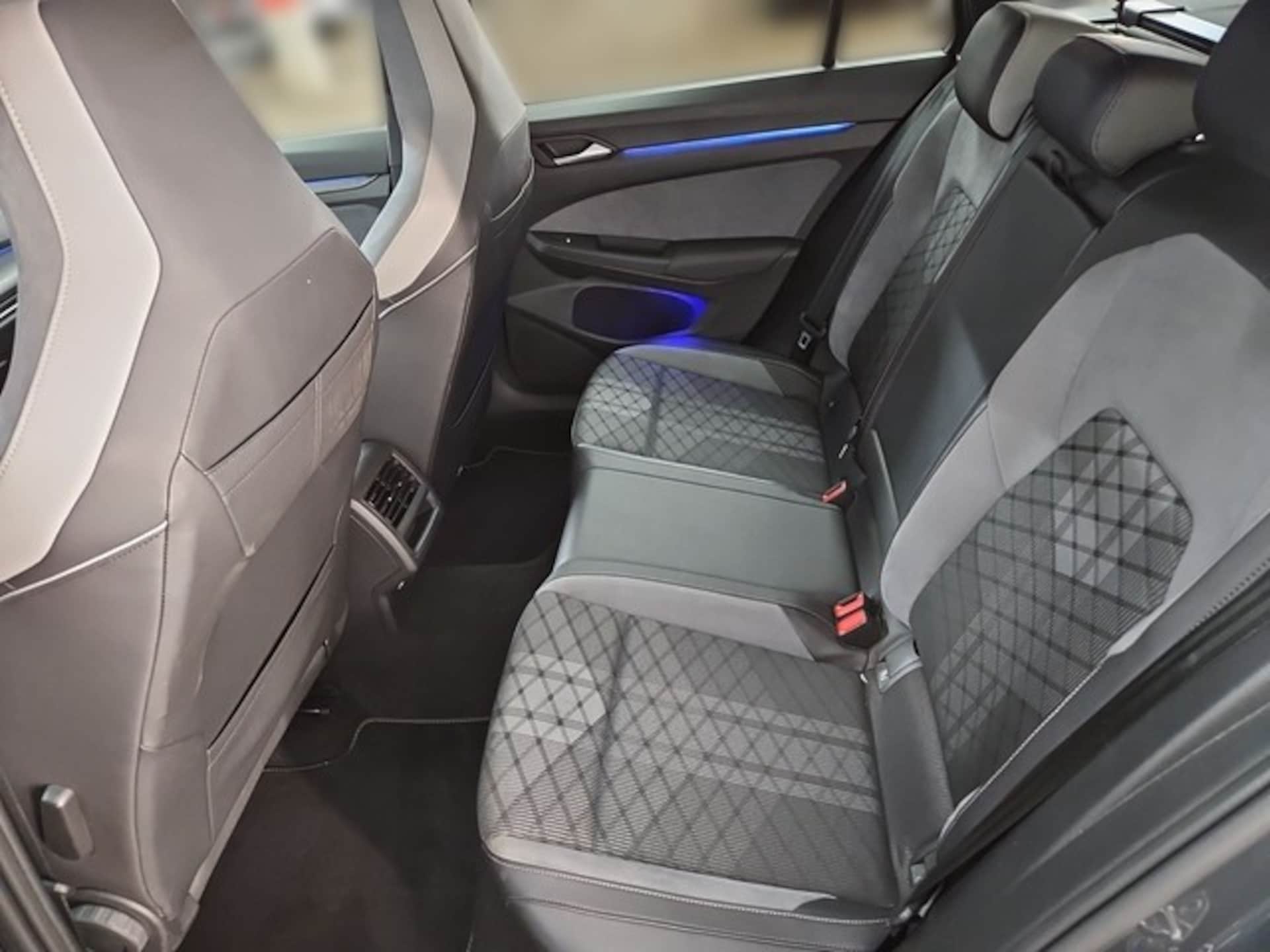 Volkswagen Golf Variant R-Line