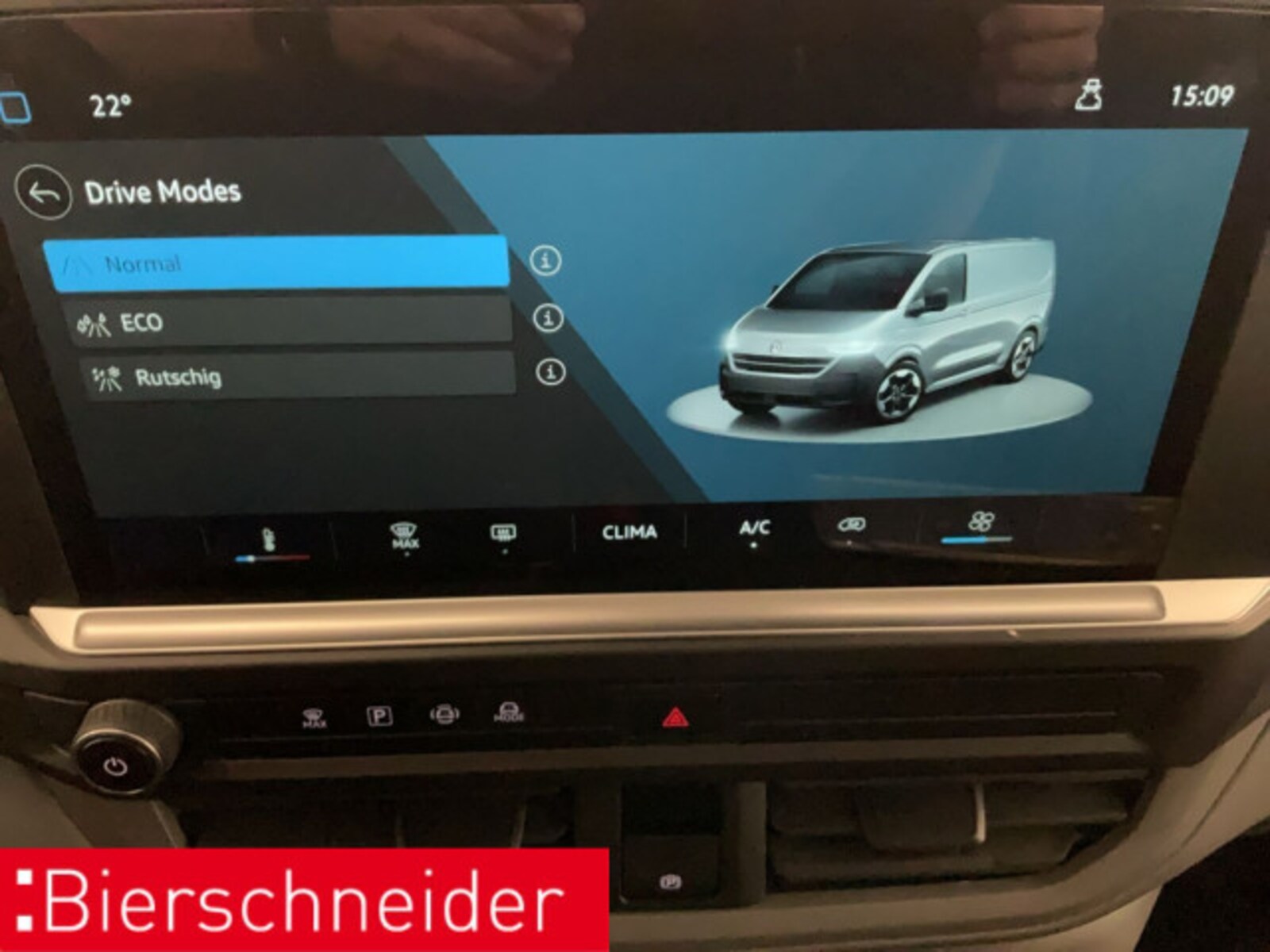 Volkswagen Transporter Kombi kurzer Radstand – Bild 25