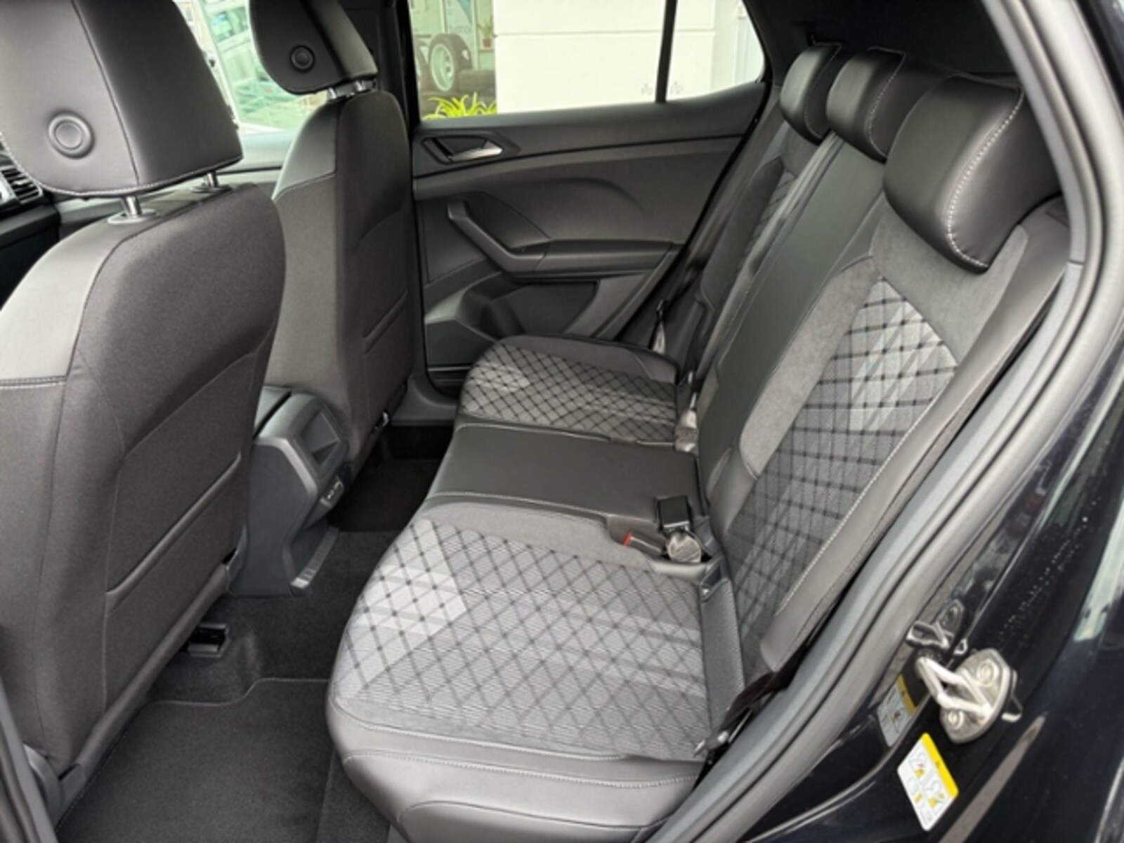 Volkswagen T-Cross – Bild 12