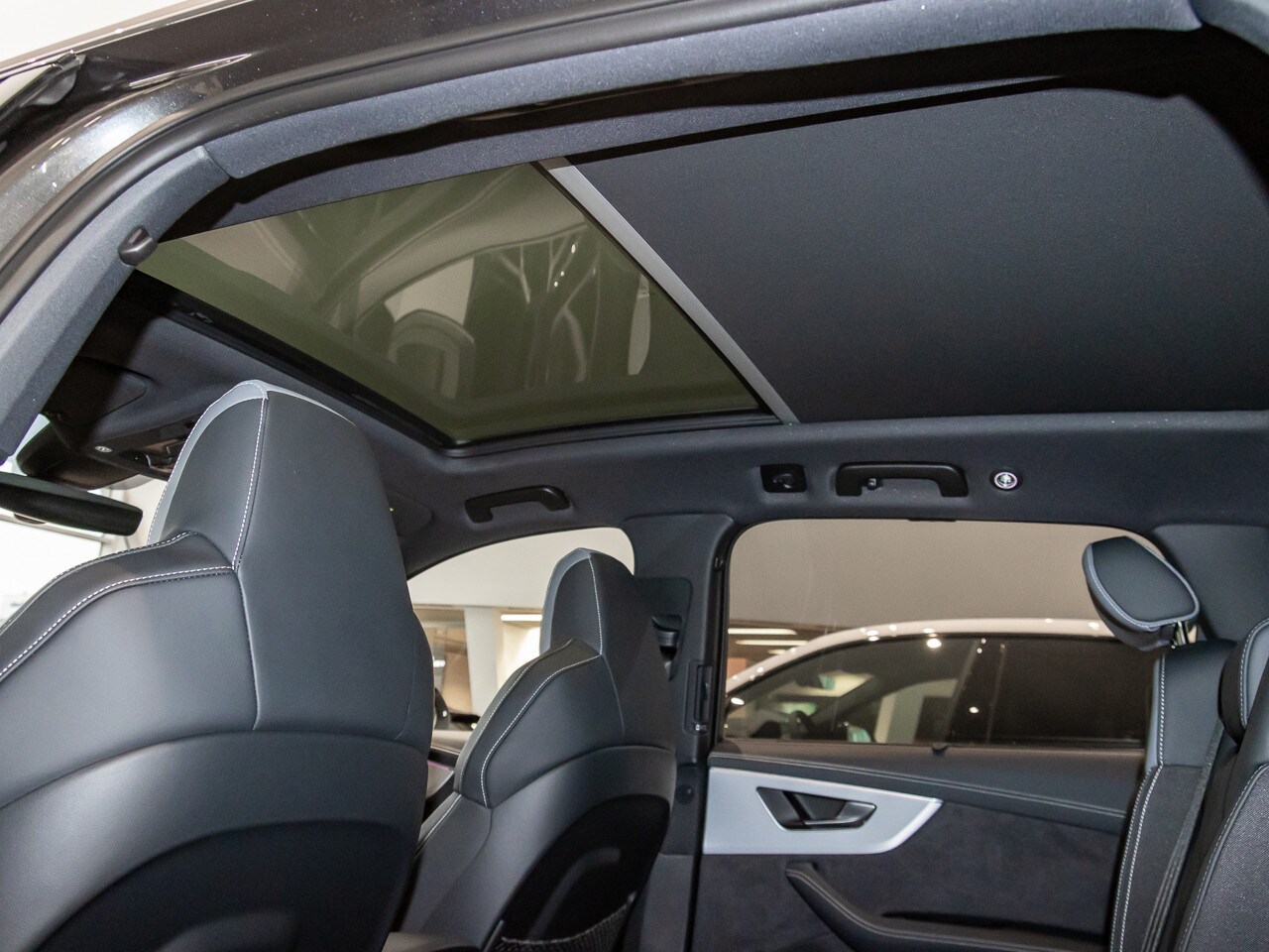 Image about Audi Q7 SUV S line 50 TDI quattro tiptronic