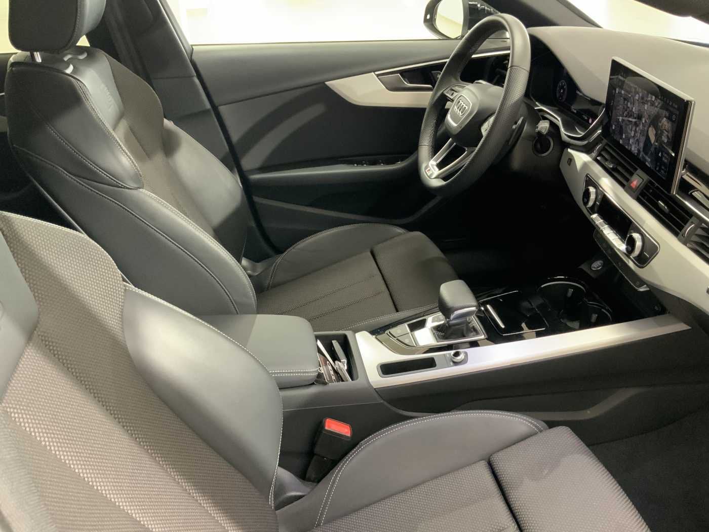 Immagine di Audi A4 Avant S line edition 40 TDI quattro 150 kW (204 CV) S tronic - Vista: for more details contact your dealer