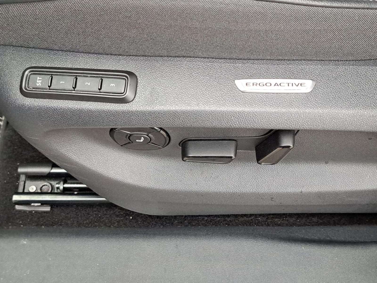 Volkswagen Tiguan – Bild 18