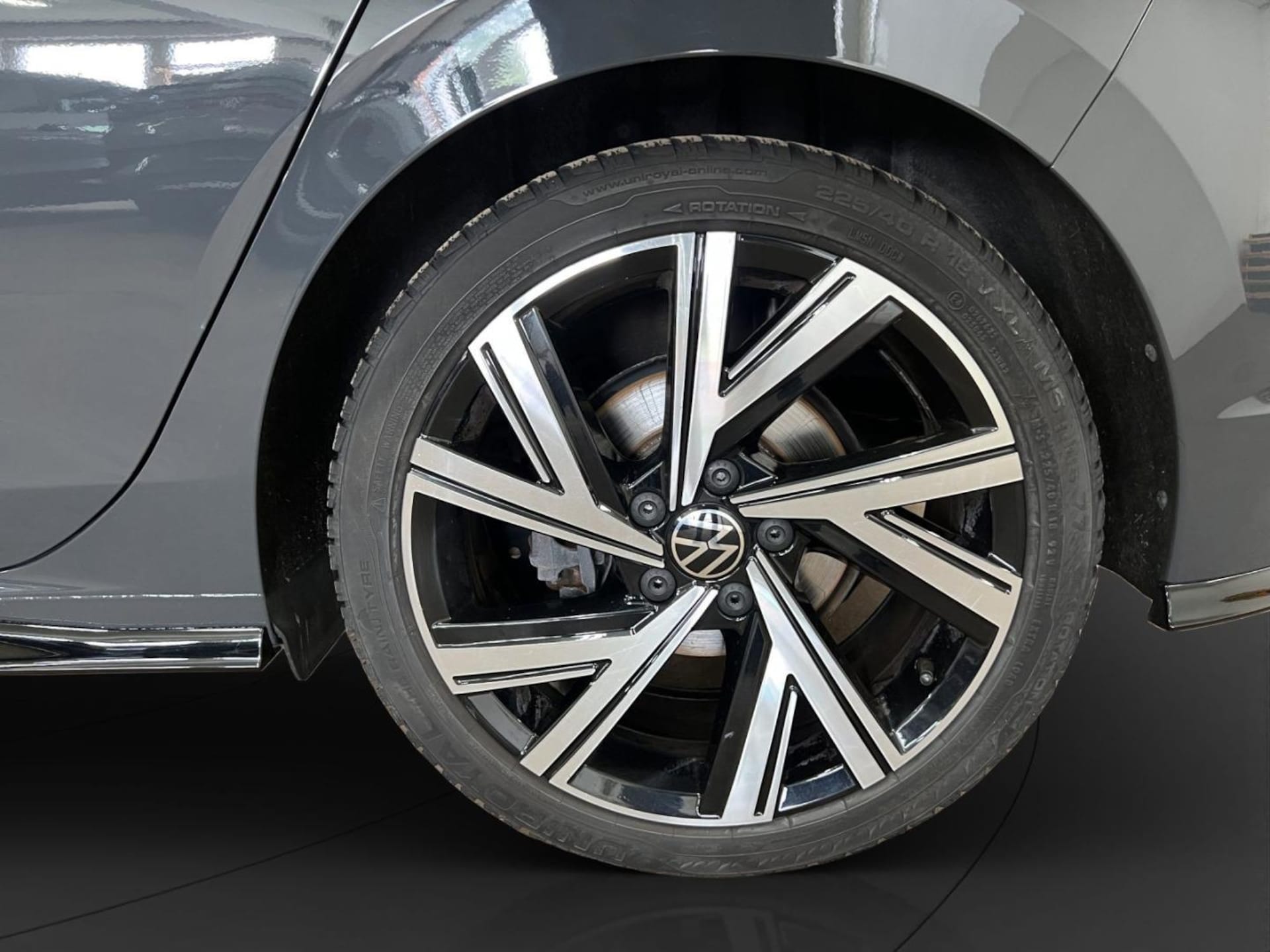 Volkswagen Golf R-Line