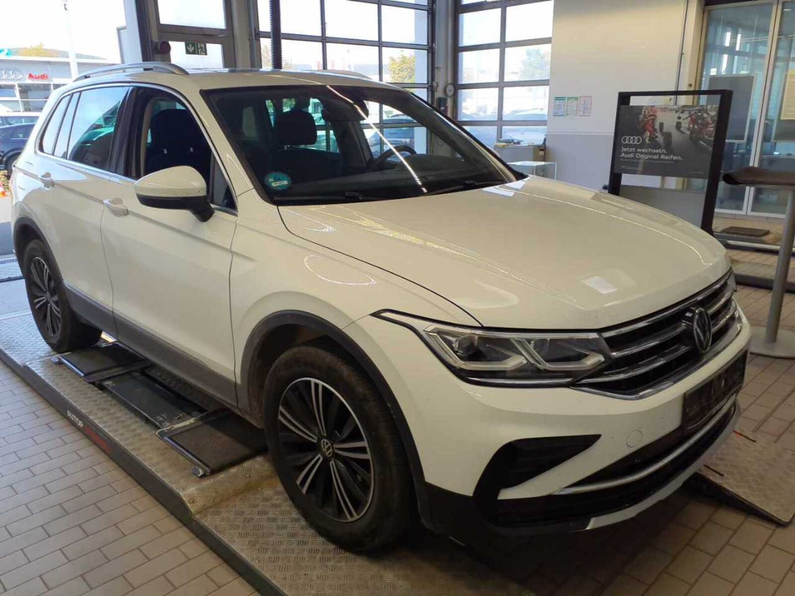 Volkswagen Tiguan – Bild 8