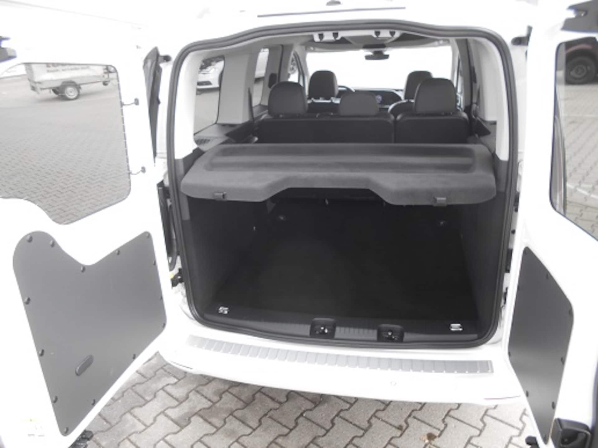 Volkswagen Caddy Maxi Style