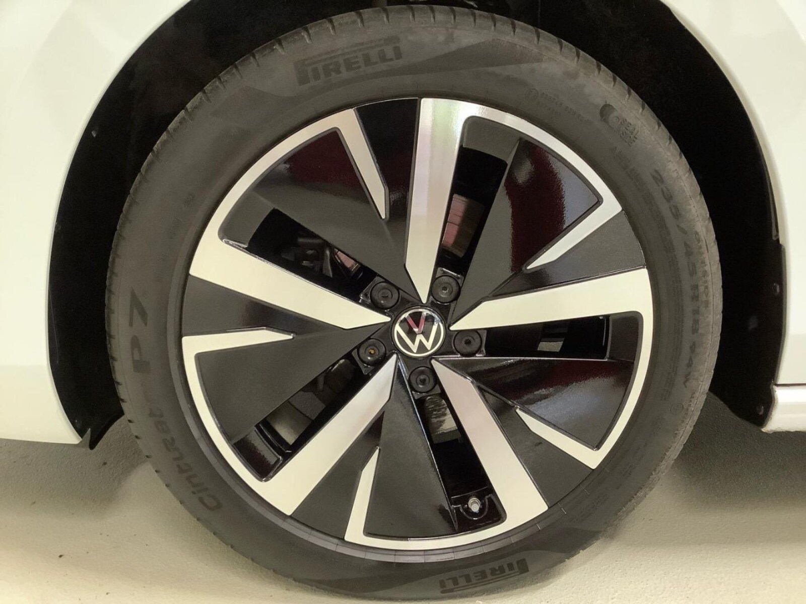 Volkswagen Passat – Bild 8