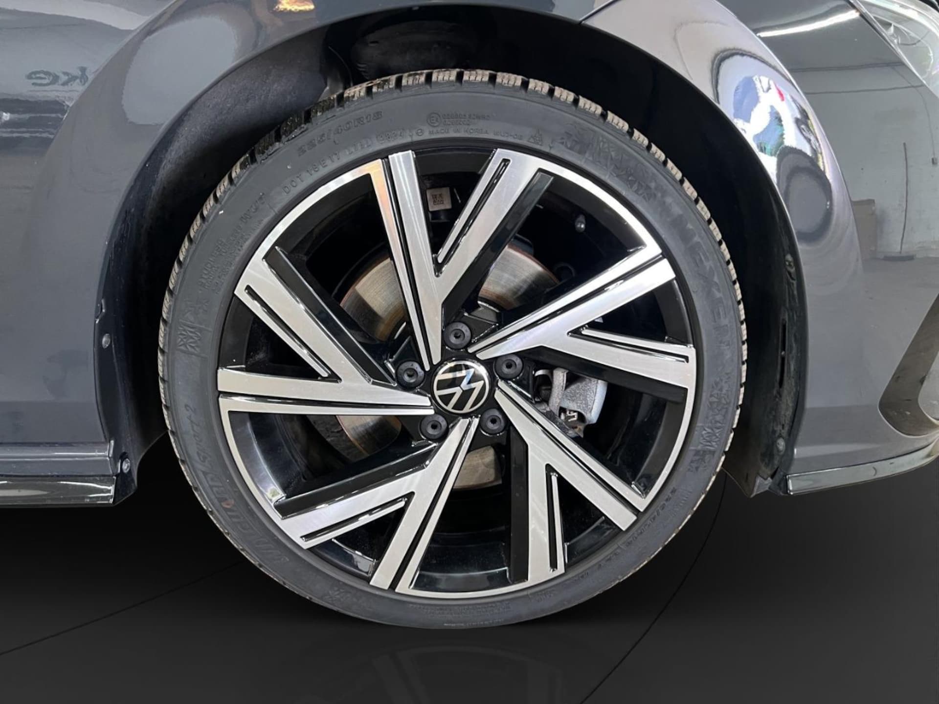 Volkswagen Golf R-Line