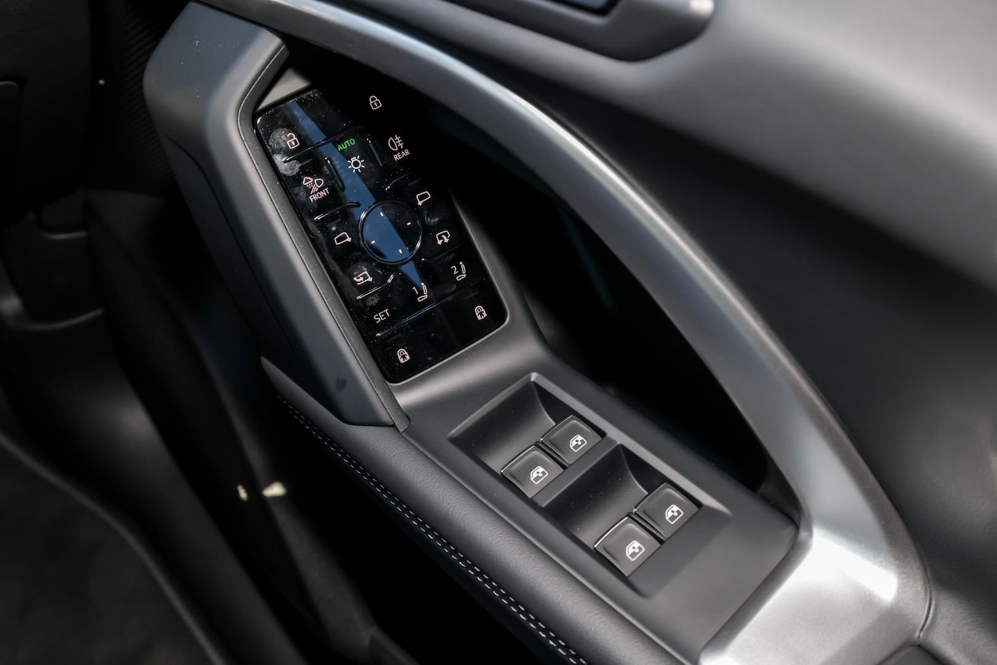 Image about Audi Q5 SUV e-hybrid quattro S tronic
