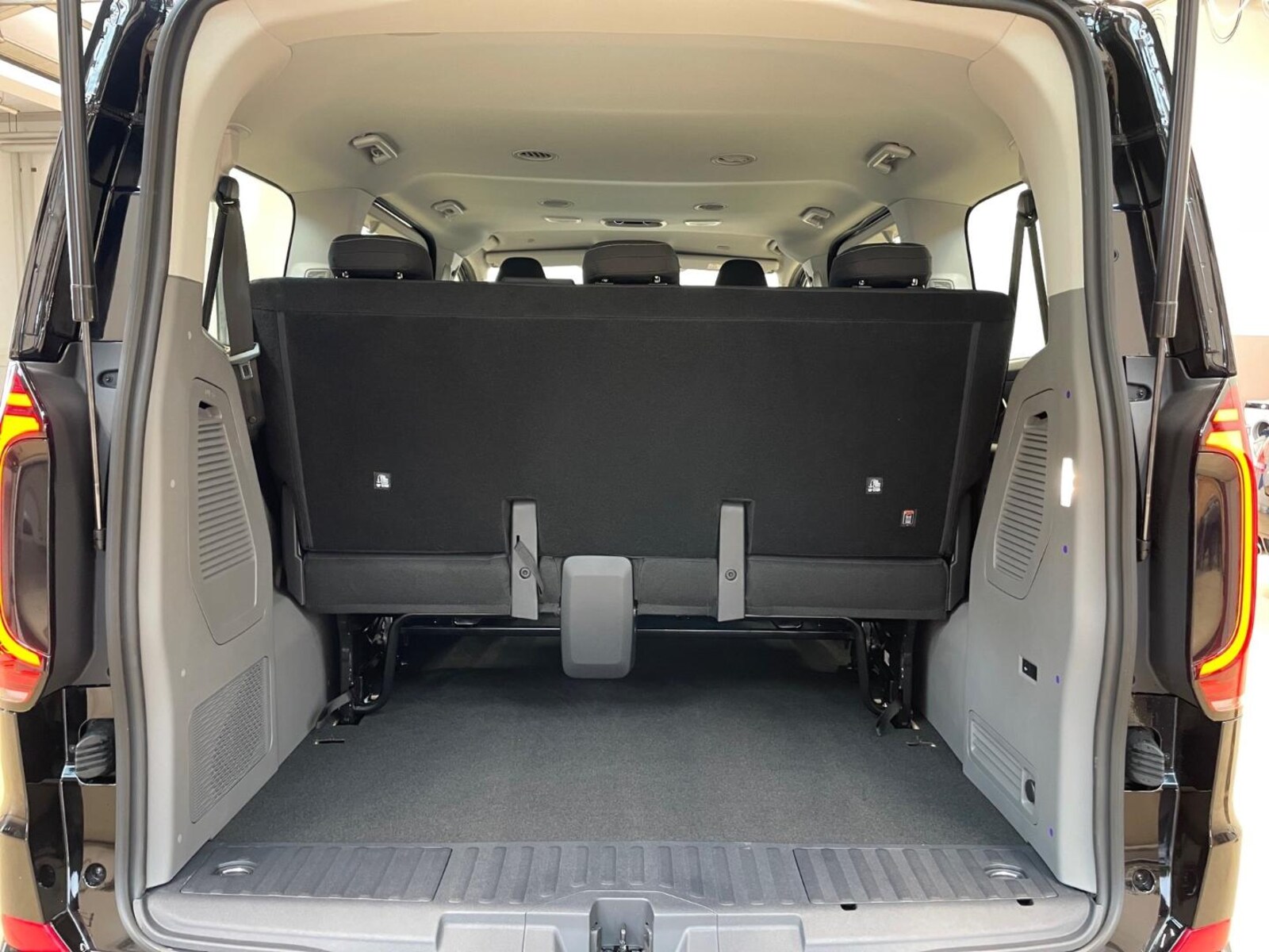 Volkswagen Caravelle – Bild 19