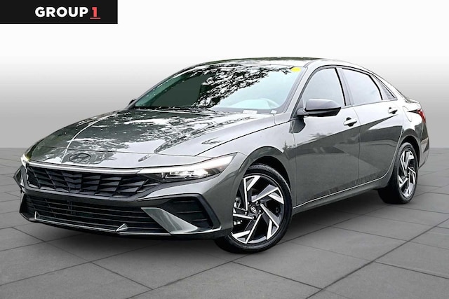 Photo of 2025 Hyundai Elantra Hybrid