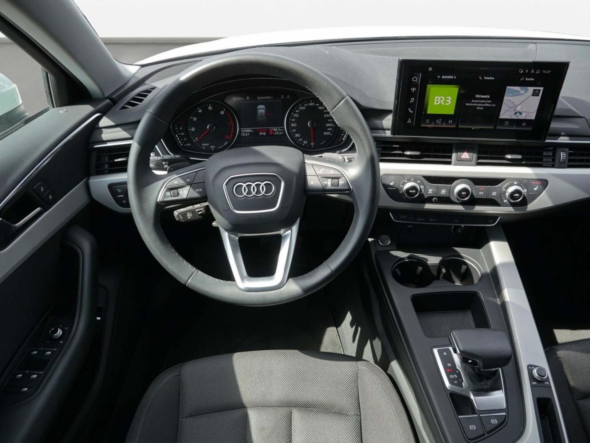 Audi A4 Avant S line