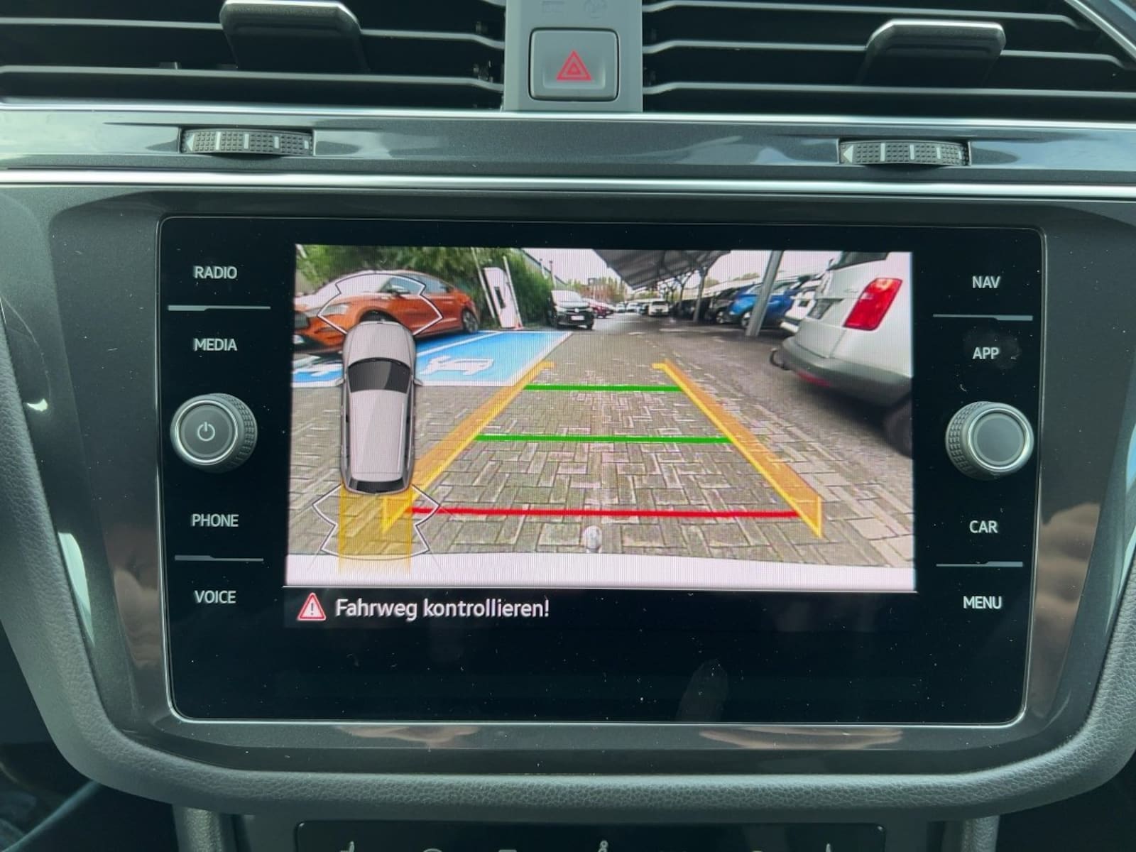 Volkswagen Tiguan – Bild 16