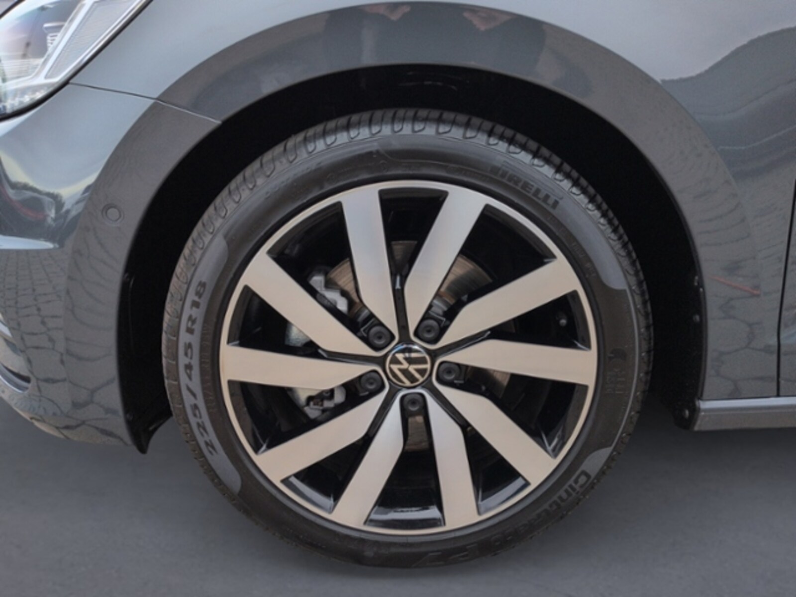Volkswagen Touran – Bild 9