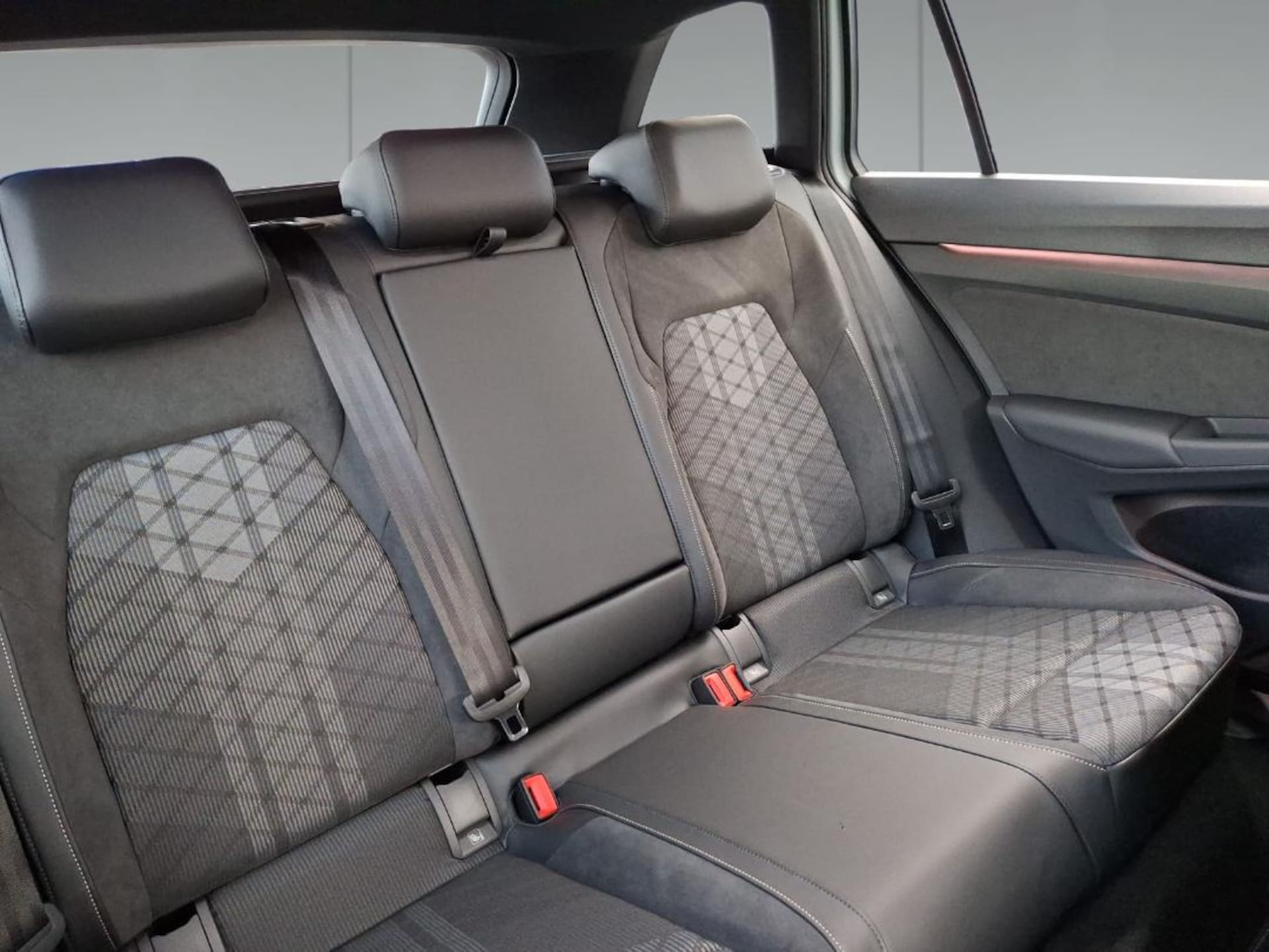 Volkswagen Golf Variant R-Line