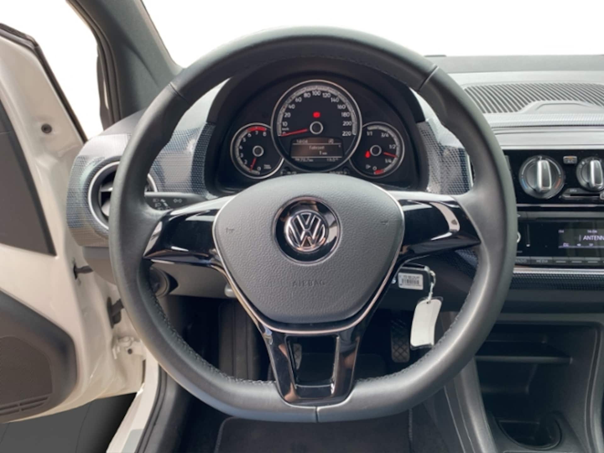 Volkswagen up! move up!