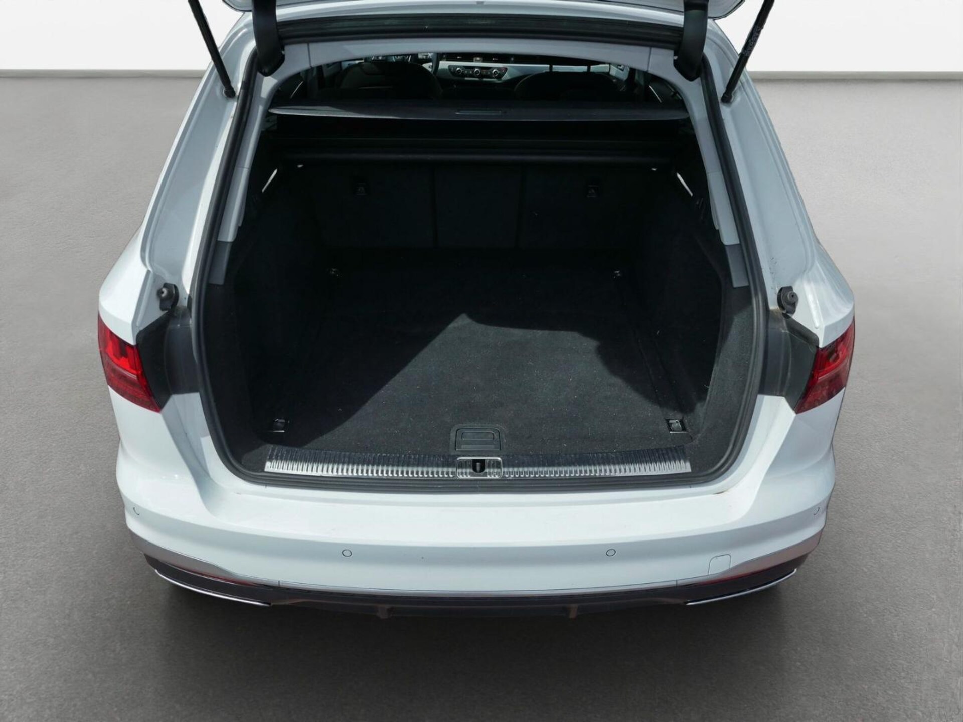 Audi A4 Avant S line