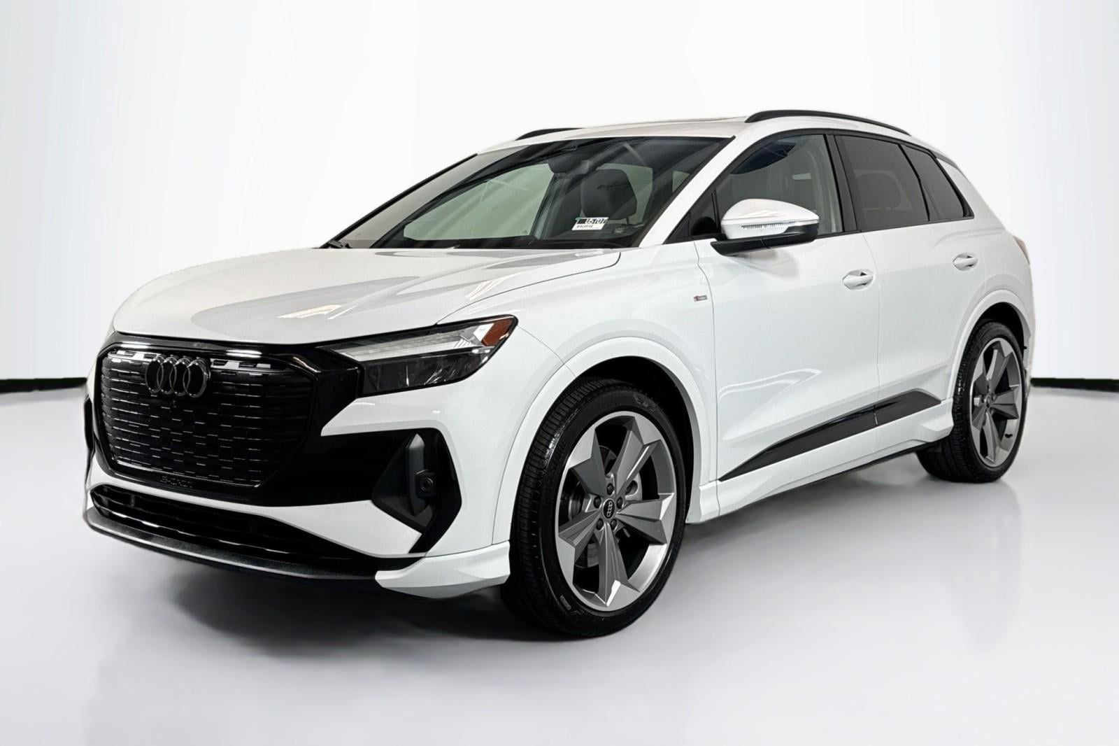 2025 Audi Q4 e-tron 55 Premium Plus quattro's photo