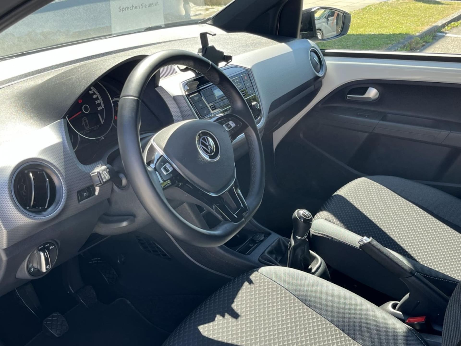 Volkswagen up! ACTIVE