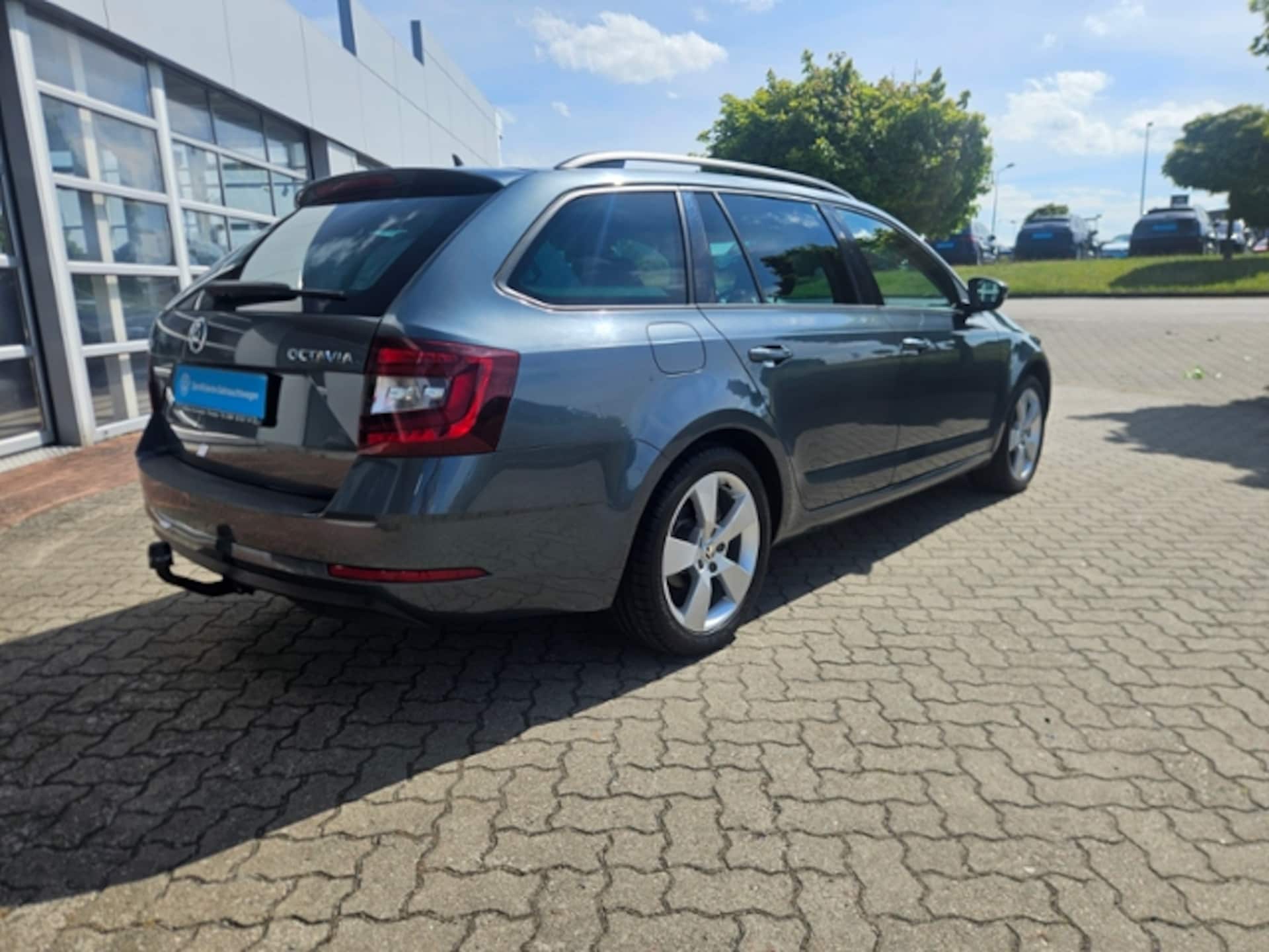 Skoda Octavia Combi Ambition