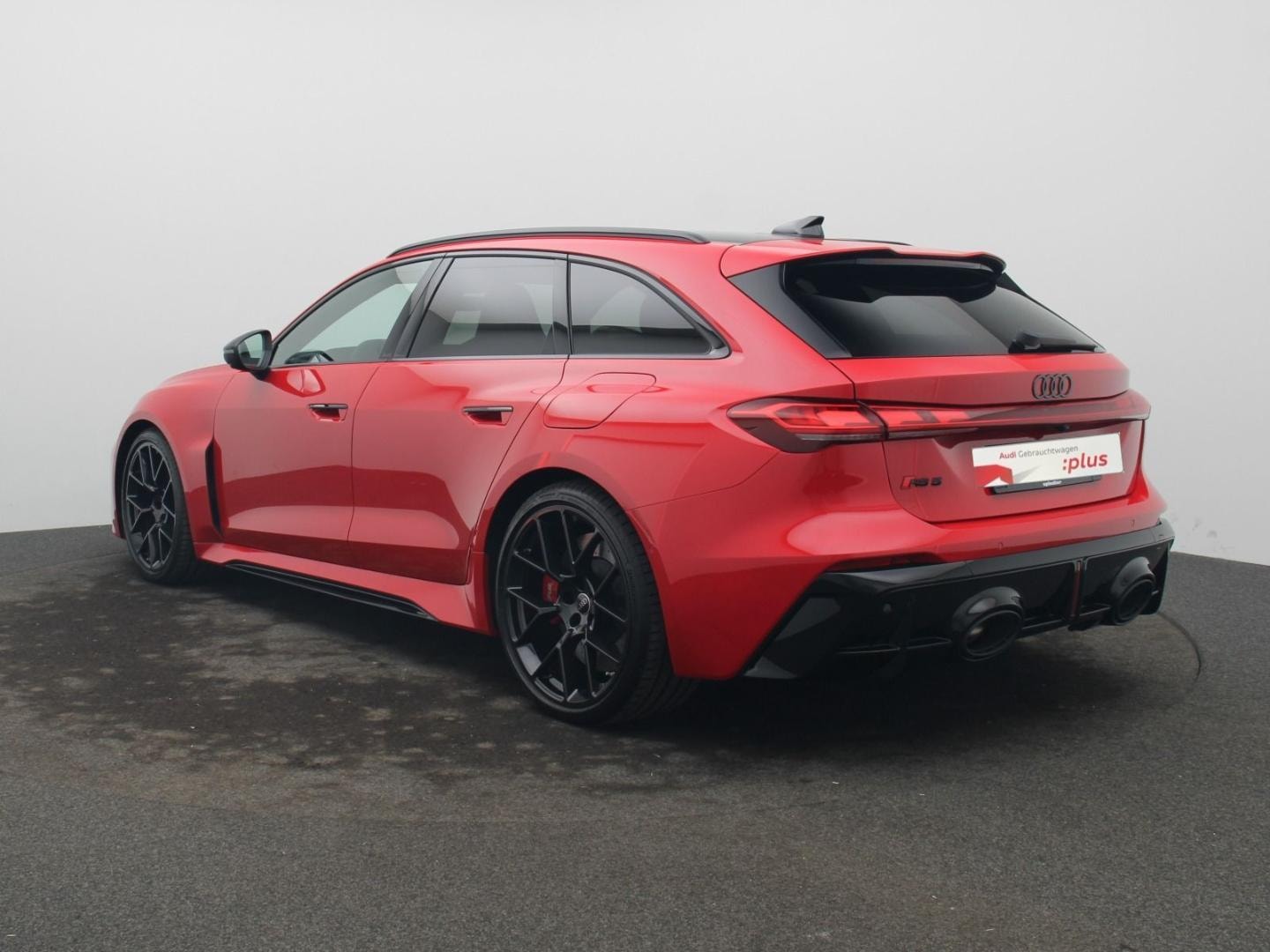 Bild über Audi RS 5 Avant TFSI quattro 470 kW tiptronic - für weitere Informationen kontaktieren Sie den Audi Partner
