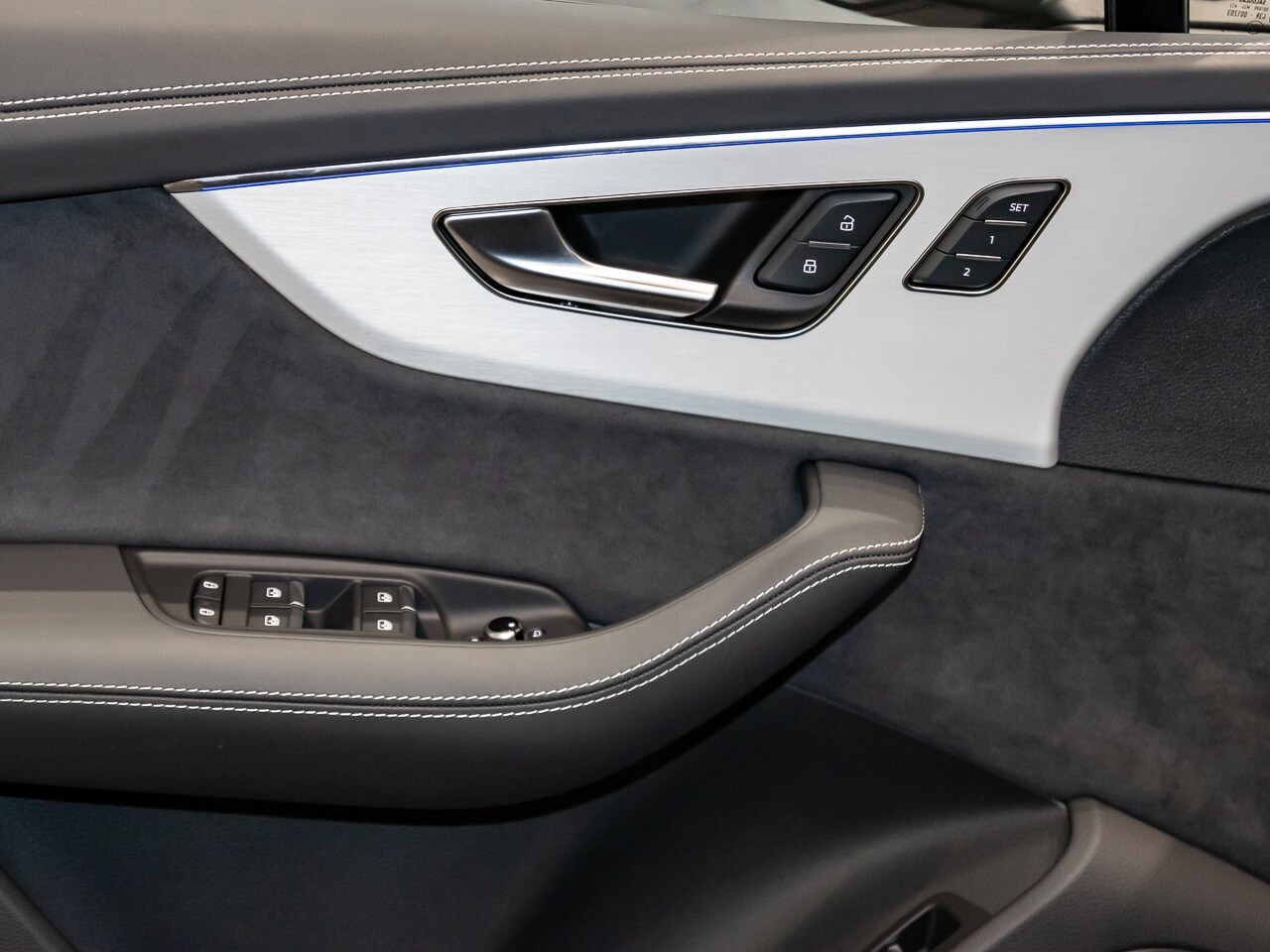 Image about Audi Q7 SUV S line 50 TDI quattro tiptronic