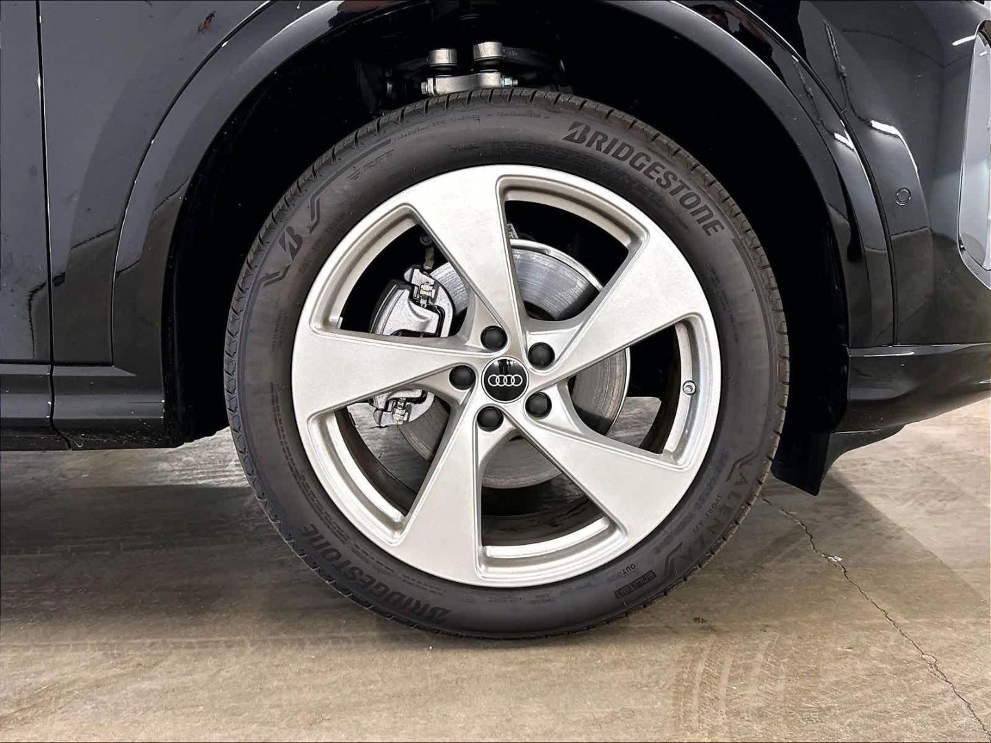 2025 Audi Q5 Premium Plus - Photo 13