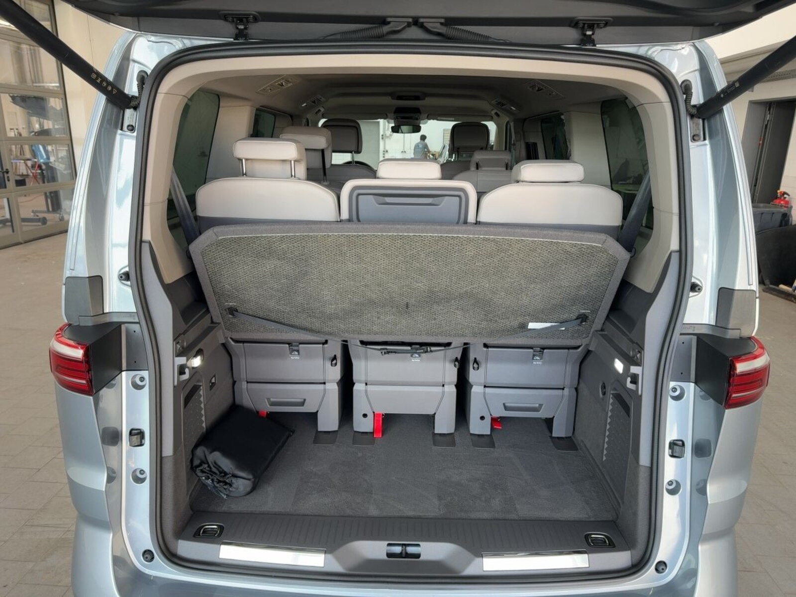 Volkswagen Multivan Langversion – Bild 5