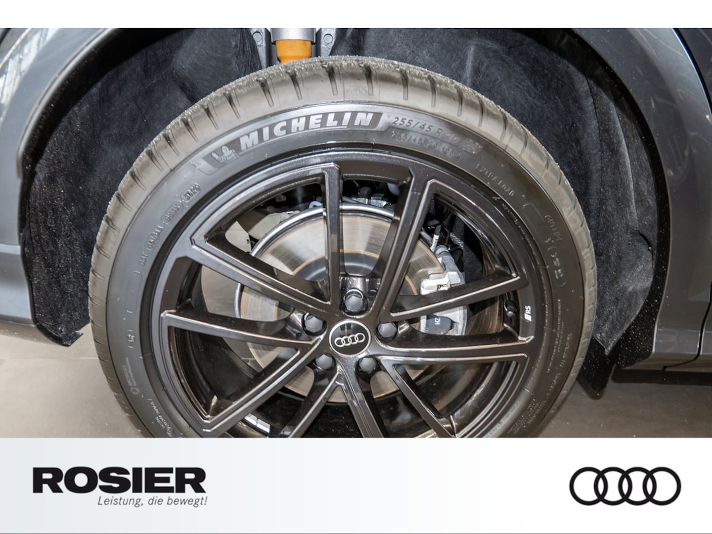 Bild über Audi Q5 SUV TDI quattro 150 kW S tronic - für weitere Informationen kontaktieren Sie den Audi Partner