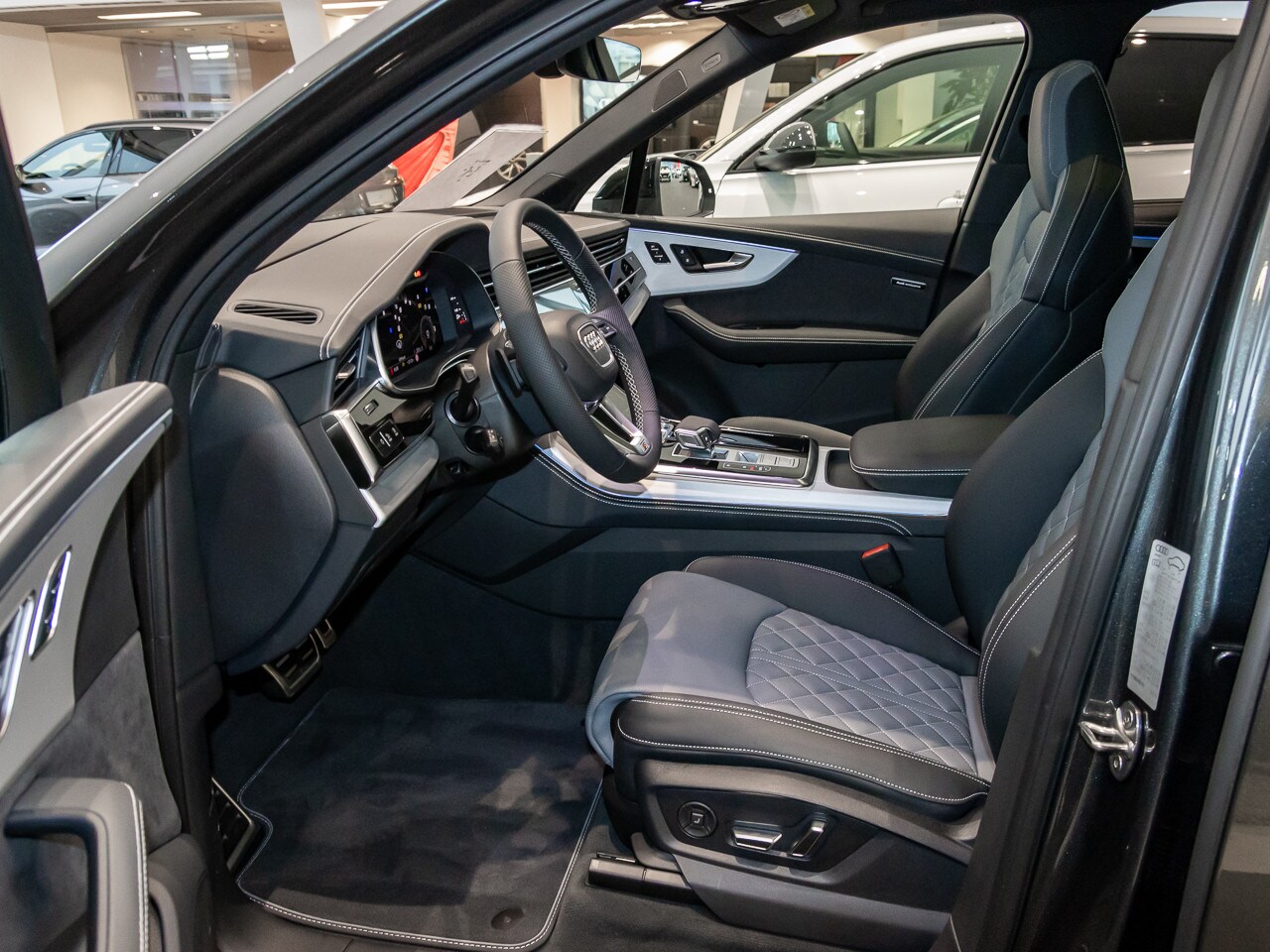 Image about Audi Q7 SUV S line 50 TDI quattro tiptronic