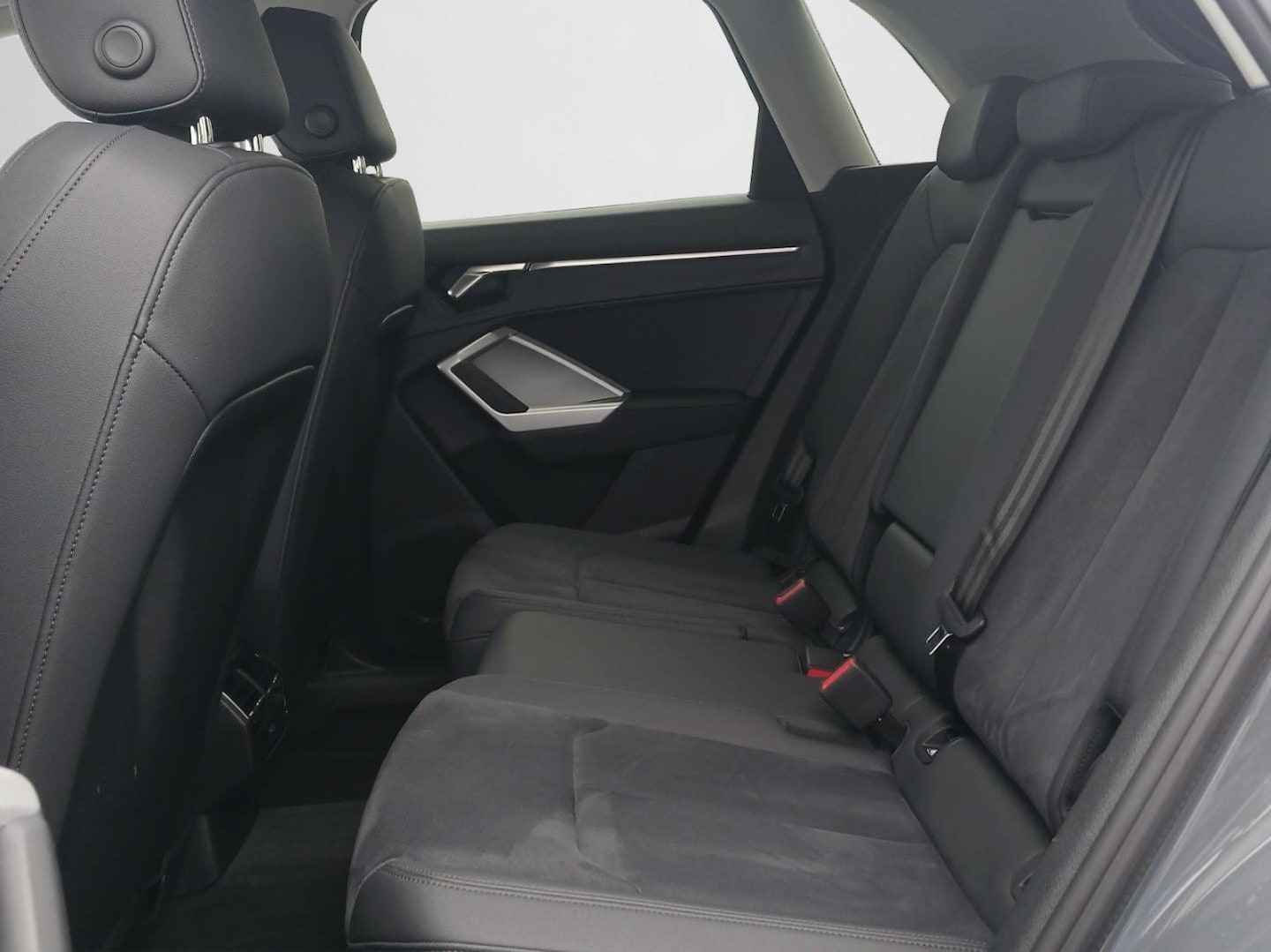 Bild über Audi Q3 advanced 35 TFSI S tronic - für weitere Informationen kontaktieren Sie den Audi Partner