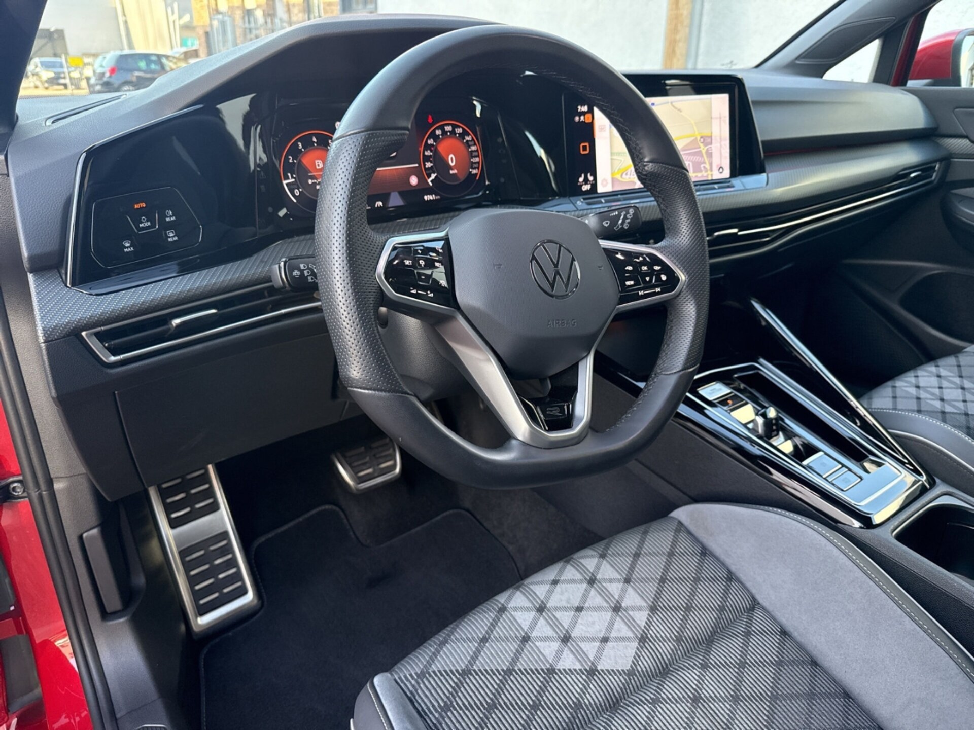 Volkswagen Golf R-Line