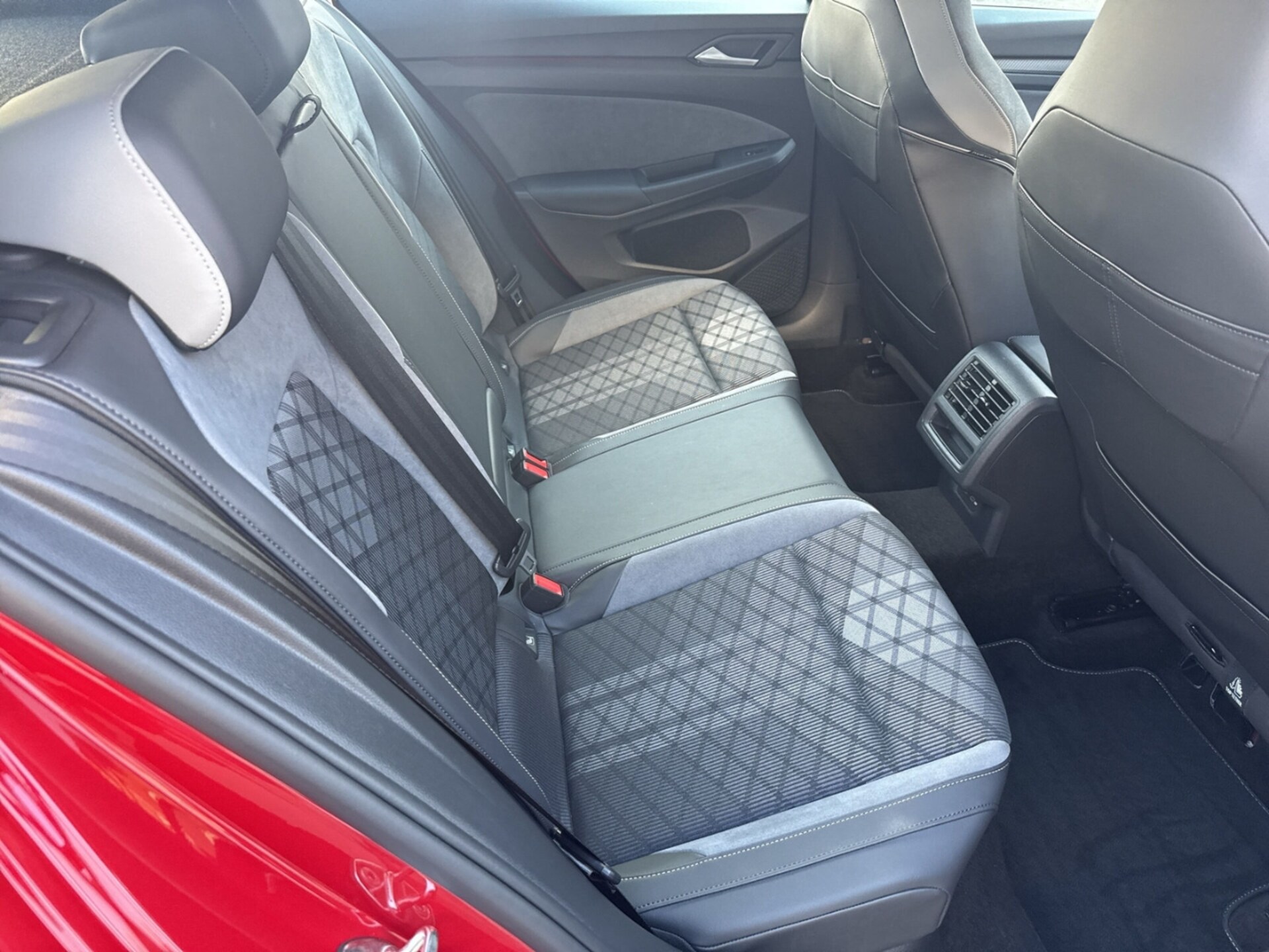 Volkswagen Golf R-Line