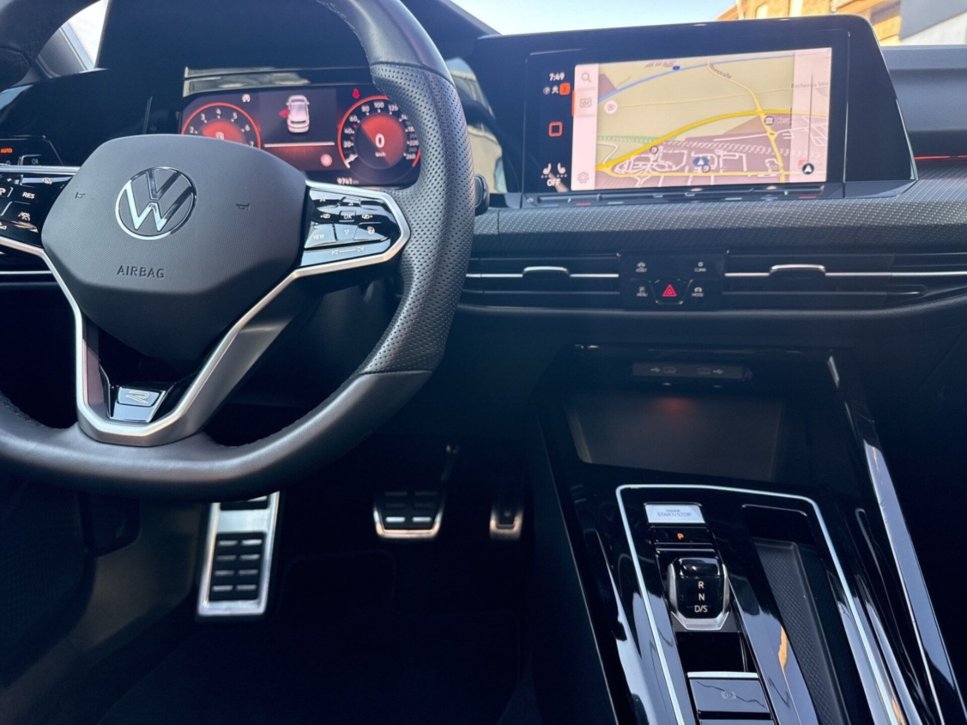 Volkswagen Golf R-Line
