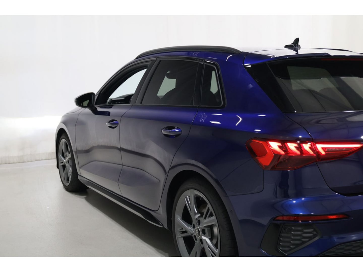 Bild über Audi S3 Sportback TFSI quattro S tronic - für weitere Informationen kontaktieren Sie den Audi Partner