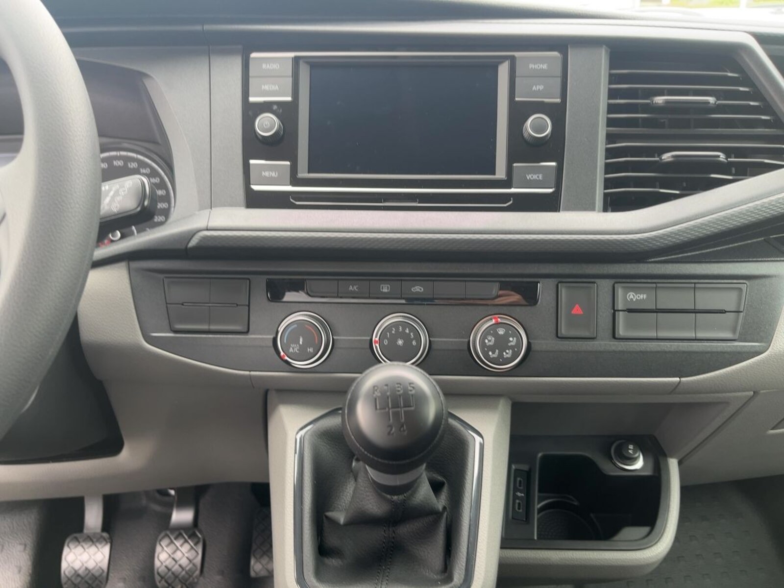 Volkswagen T6.1 Transporter Kasten kurzer Radstand – Bild 13