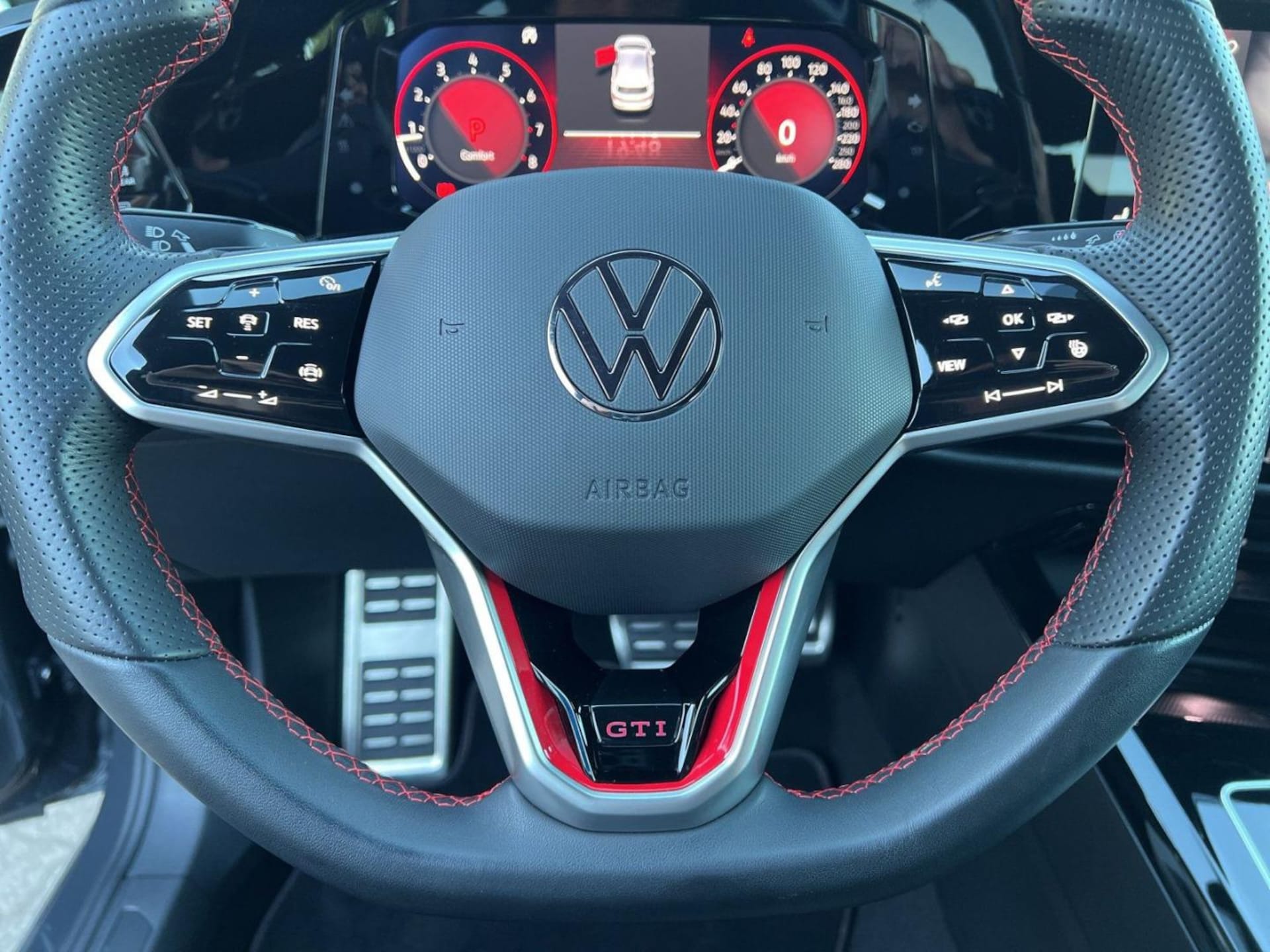 Volkswagen Golf GTI