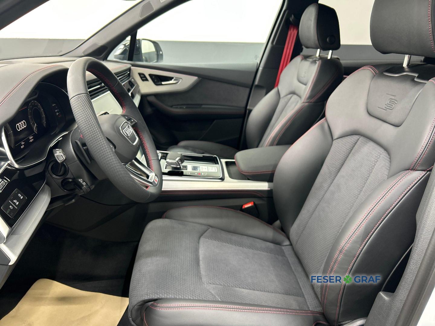 Image about Audi Q7 SUV TFSI e S line 55 TFSI e quattro tiptronic