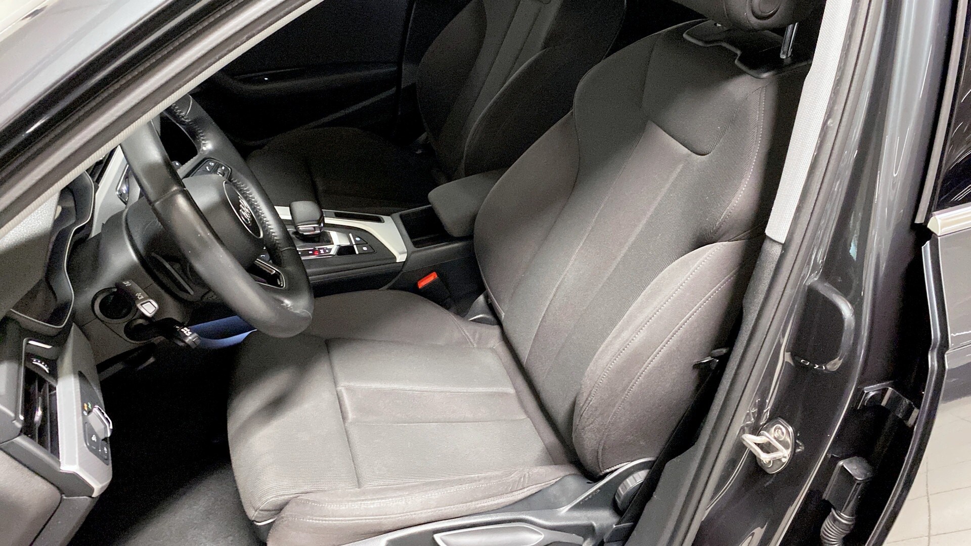 Image about Audi A4 Avant A4 Avant 2.0 TDI quattro Sport Proline Ed. (Stängd för beställning) 190 hk S tronic