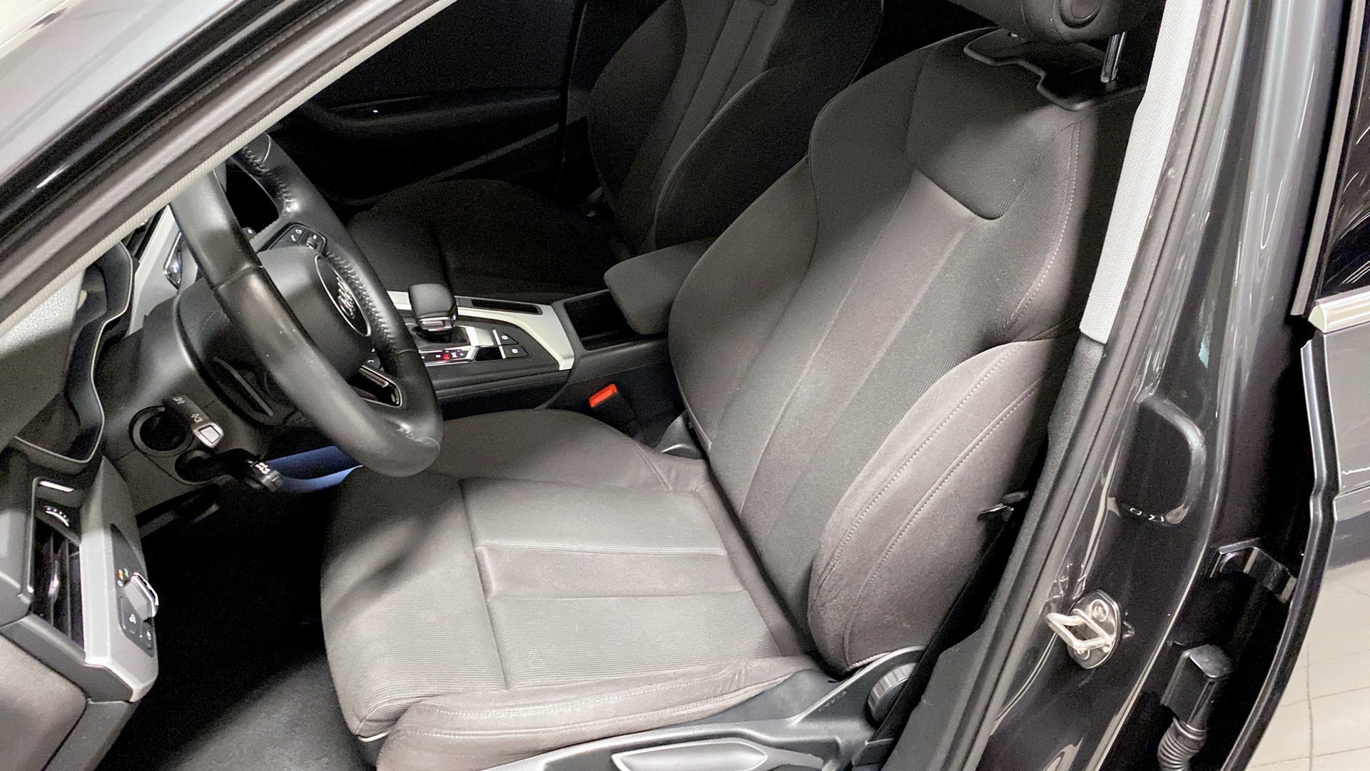 Image about Audi A4 Avant A4 Avant 2.0 TDI quattro Sport Proline Ed. (Stängd för beställning) 190 hk S tronic