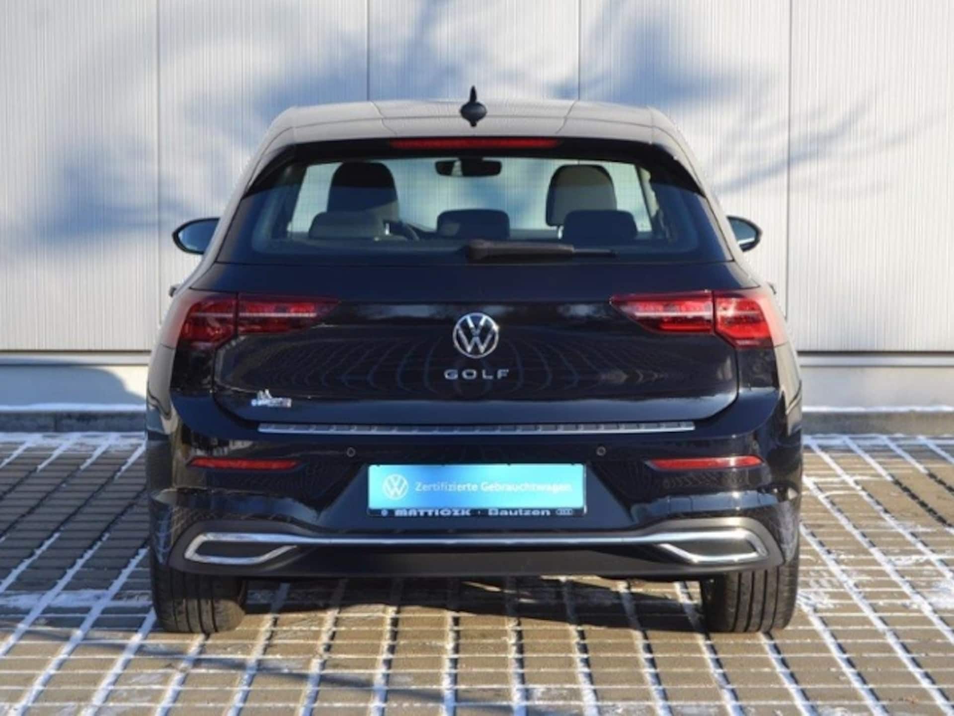 Volkswagen Golf Style