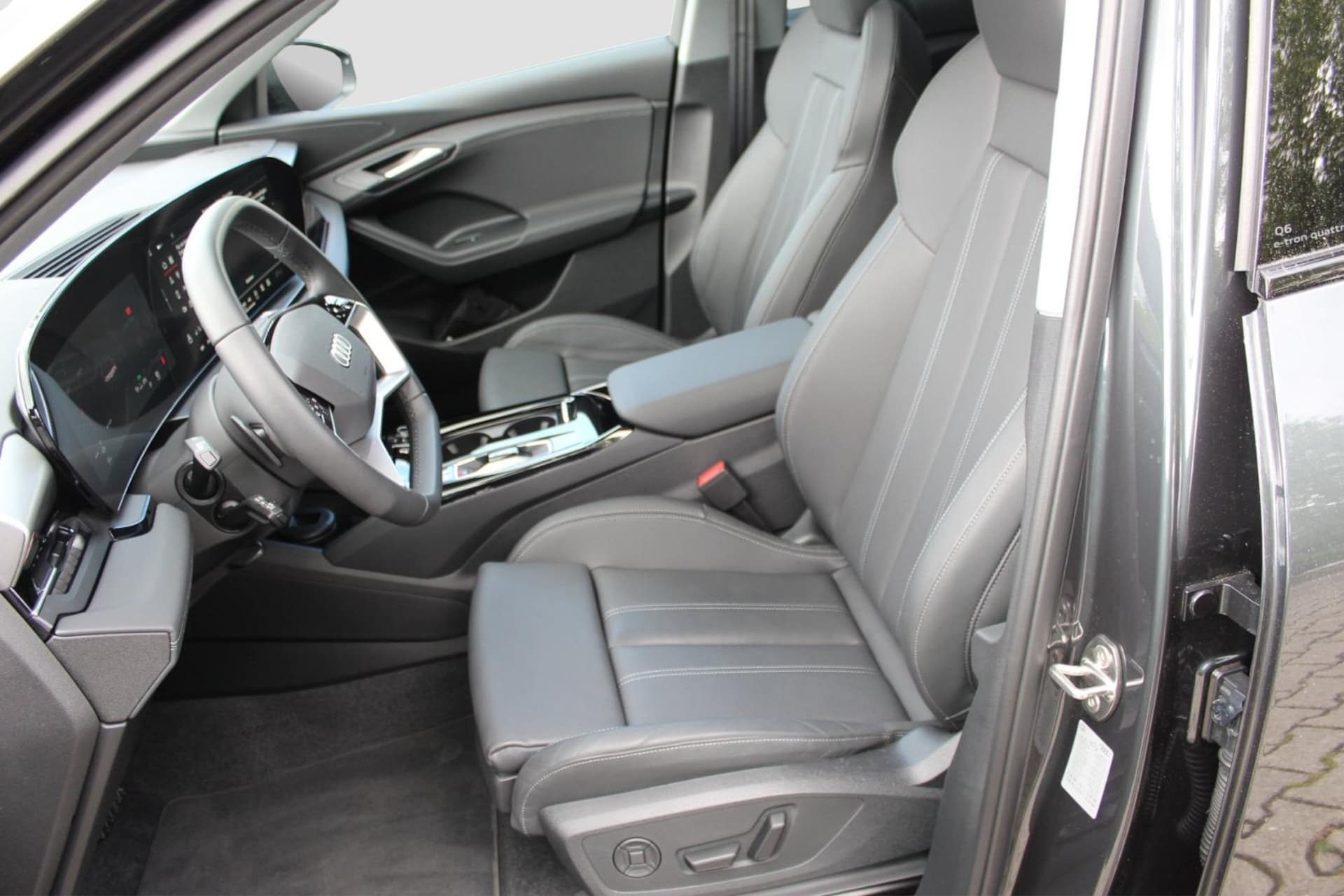 Audi Q6 SUV e-tron