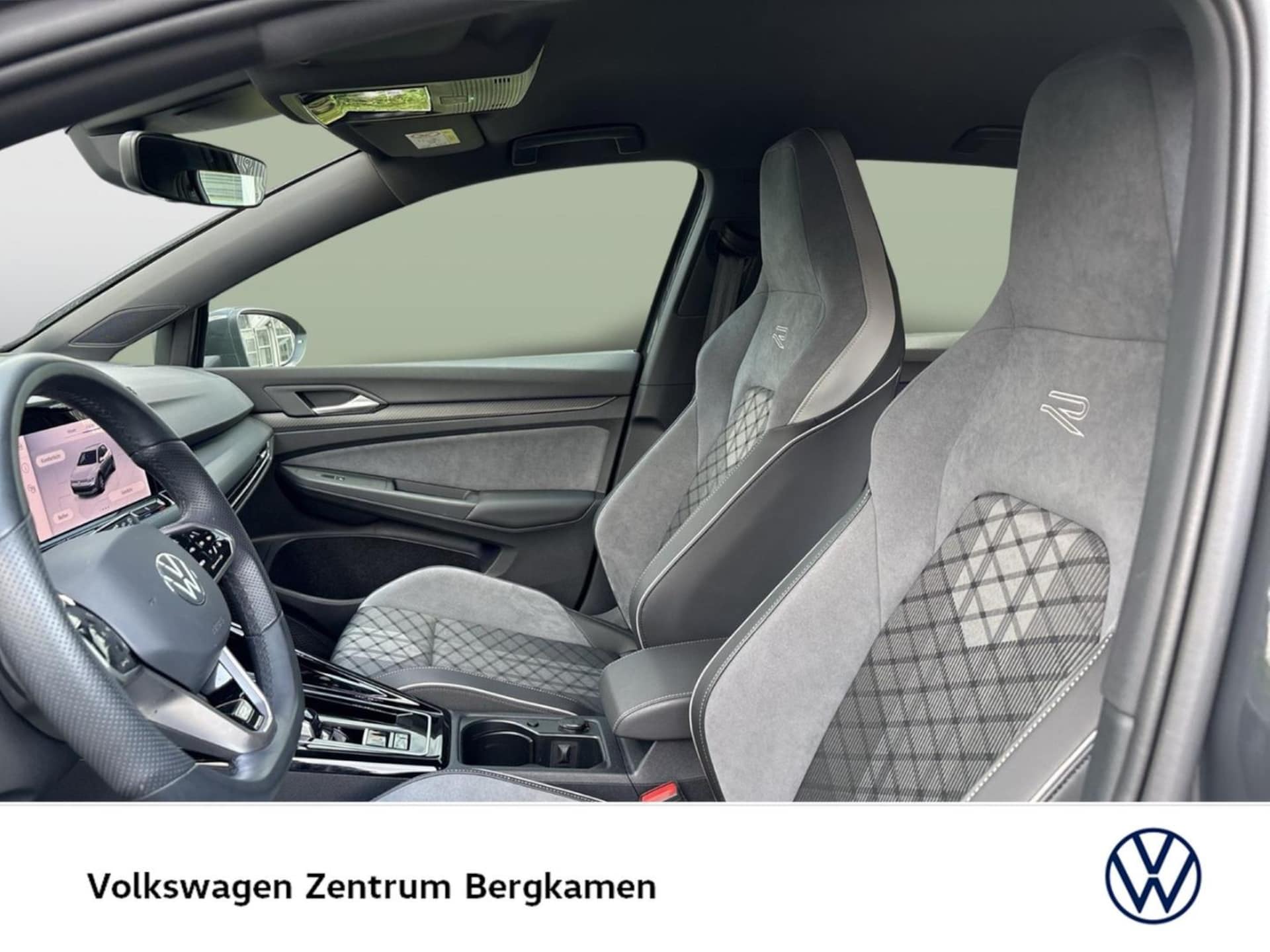 Volkswagen Golf R-Line