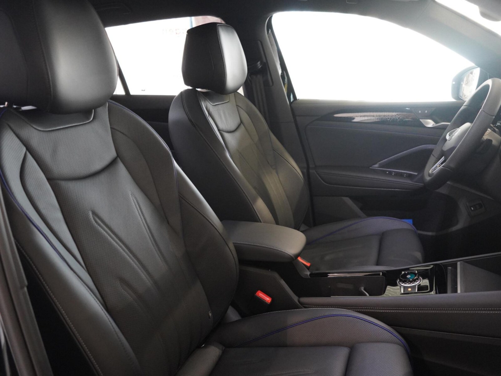 Volkswagen Tiguan – Bild 12