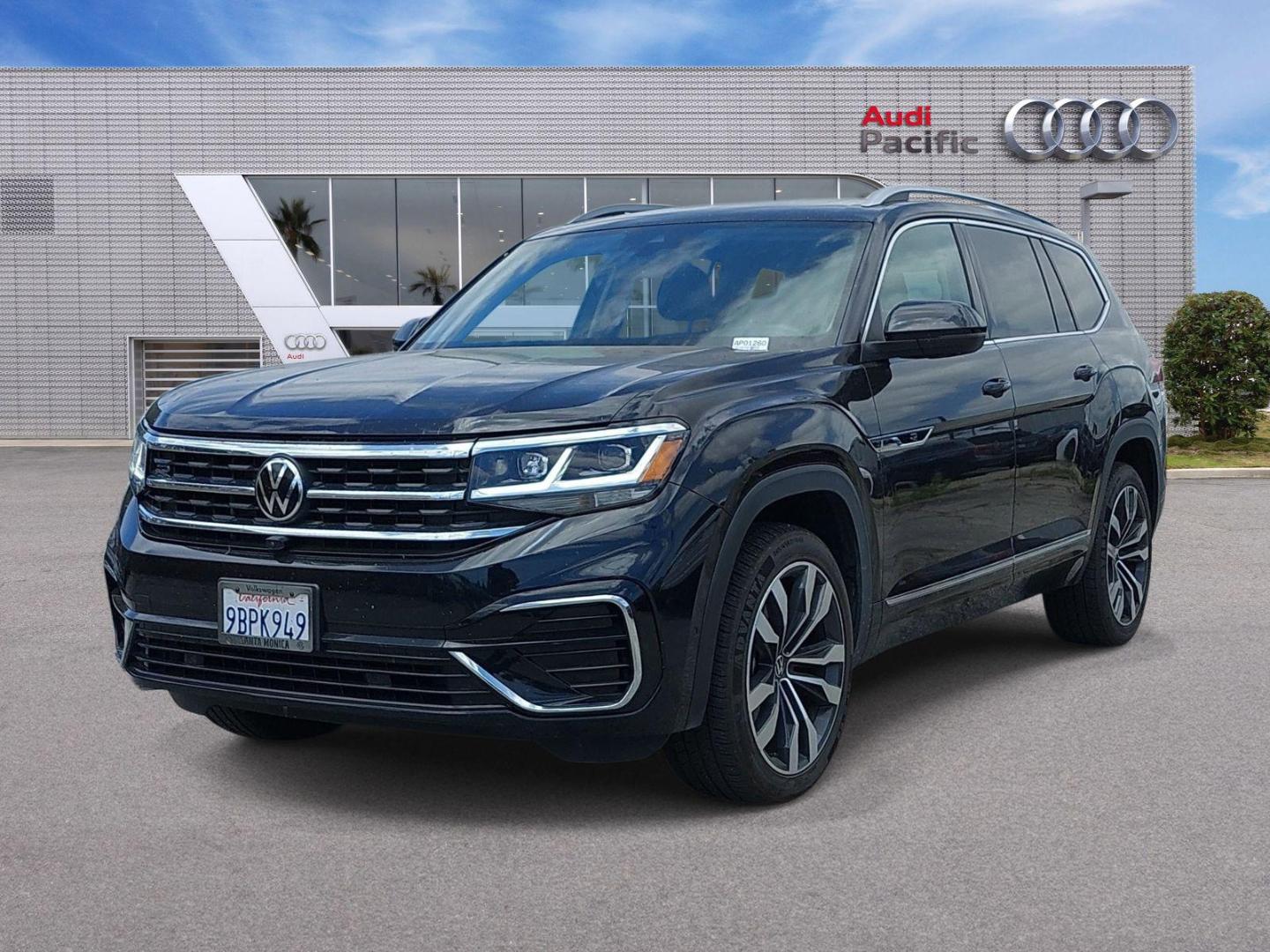 2022 Volkswagen Atlas 3.6L SEL Premium R-Line 4MOTION's photo
