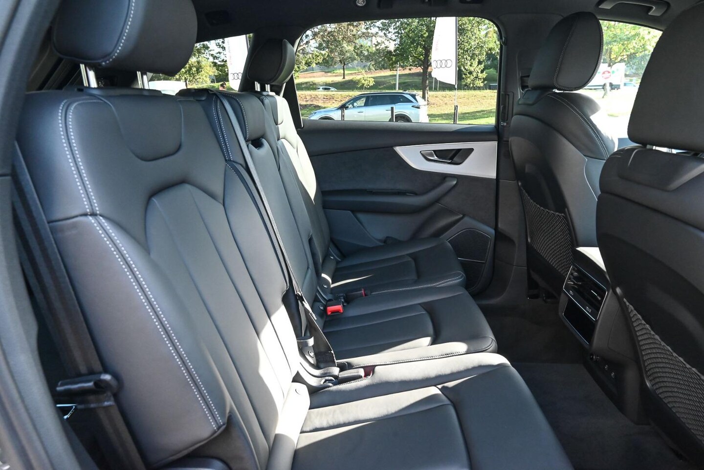 Image about Audi Q7 SUV Q7 S line TDI quattro tiptronic