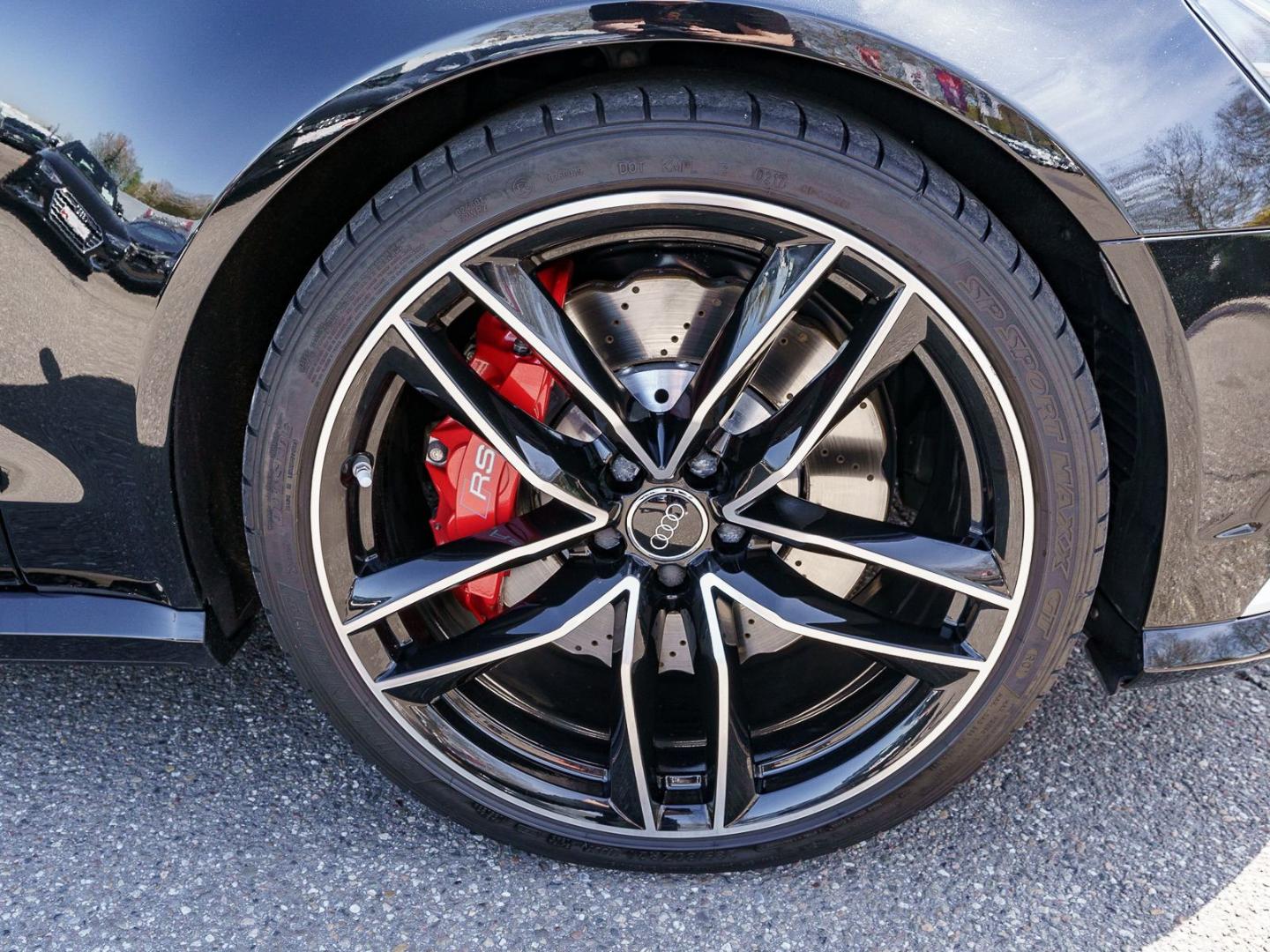 Image about Audi RS 6 Avant RS 6 Avant performance 4.0 TFSI quattro 445(605) kW(PS) 8-stufig tiptronic